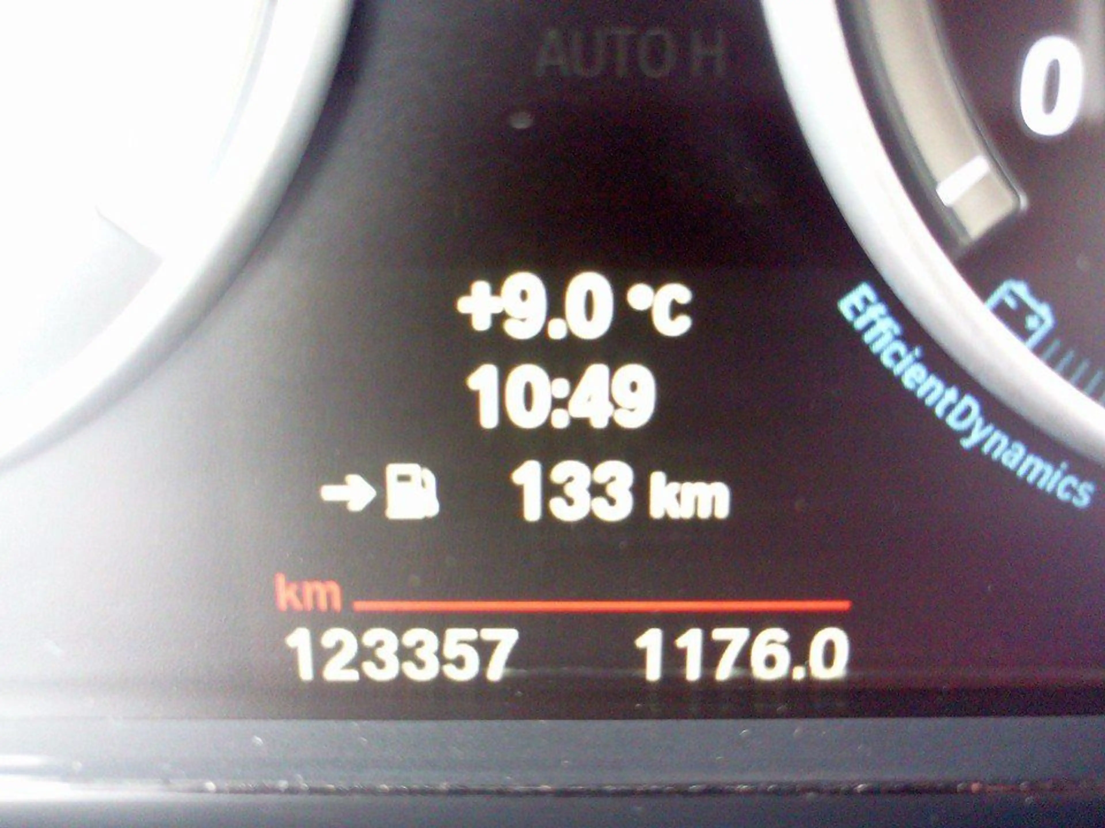 BMW X3 xDrive 20 d XENON/PDC/TEMPOMAT/AHK — photo 11