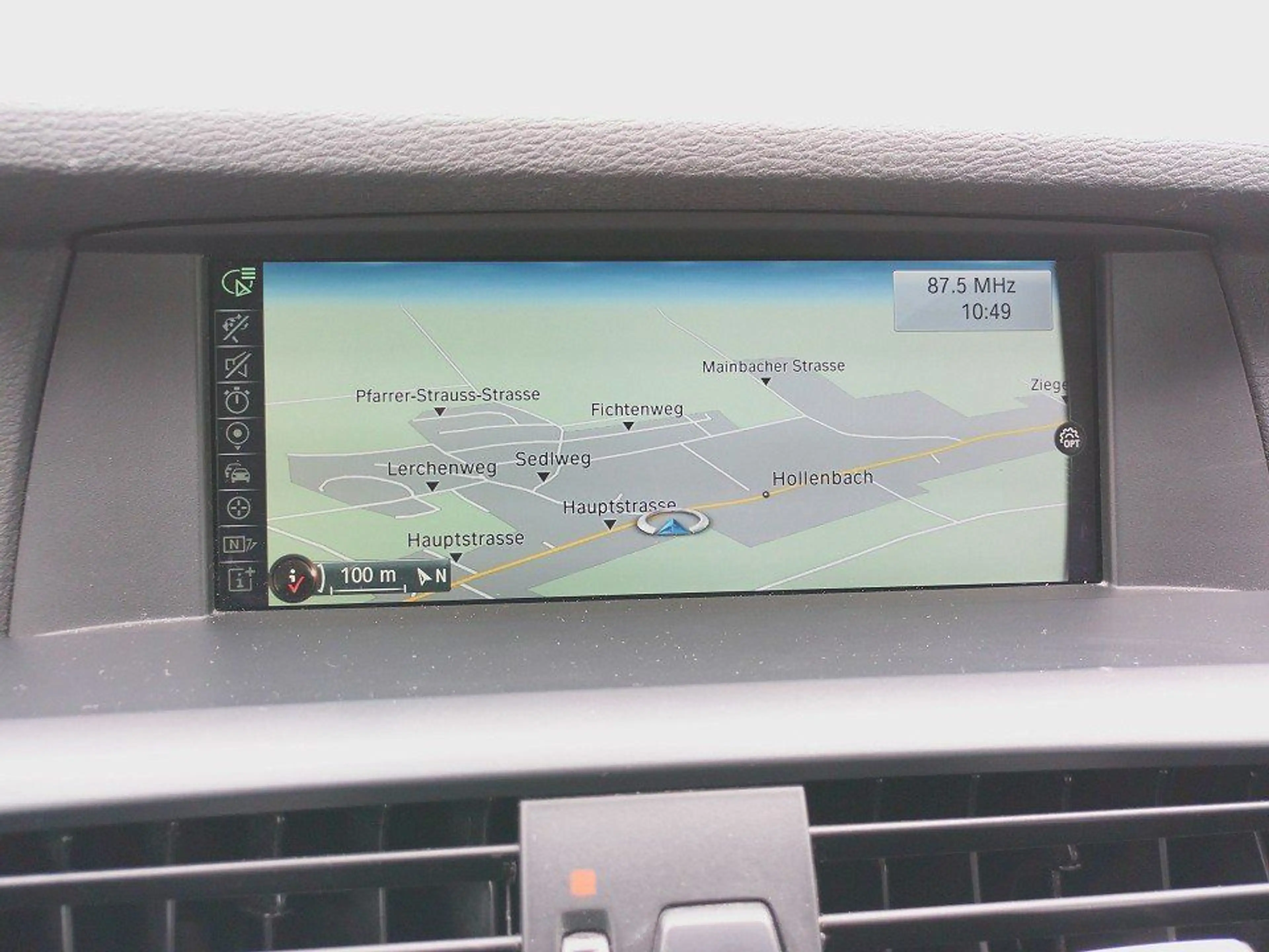 BMW X3 xDrive 20 d XENON/PDC/TEMPOMAT/AHK — photo 12