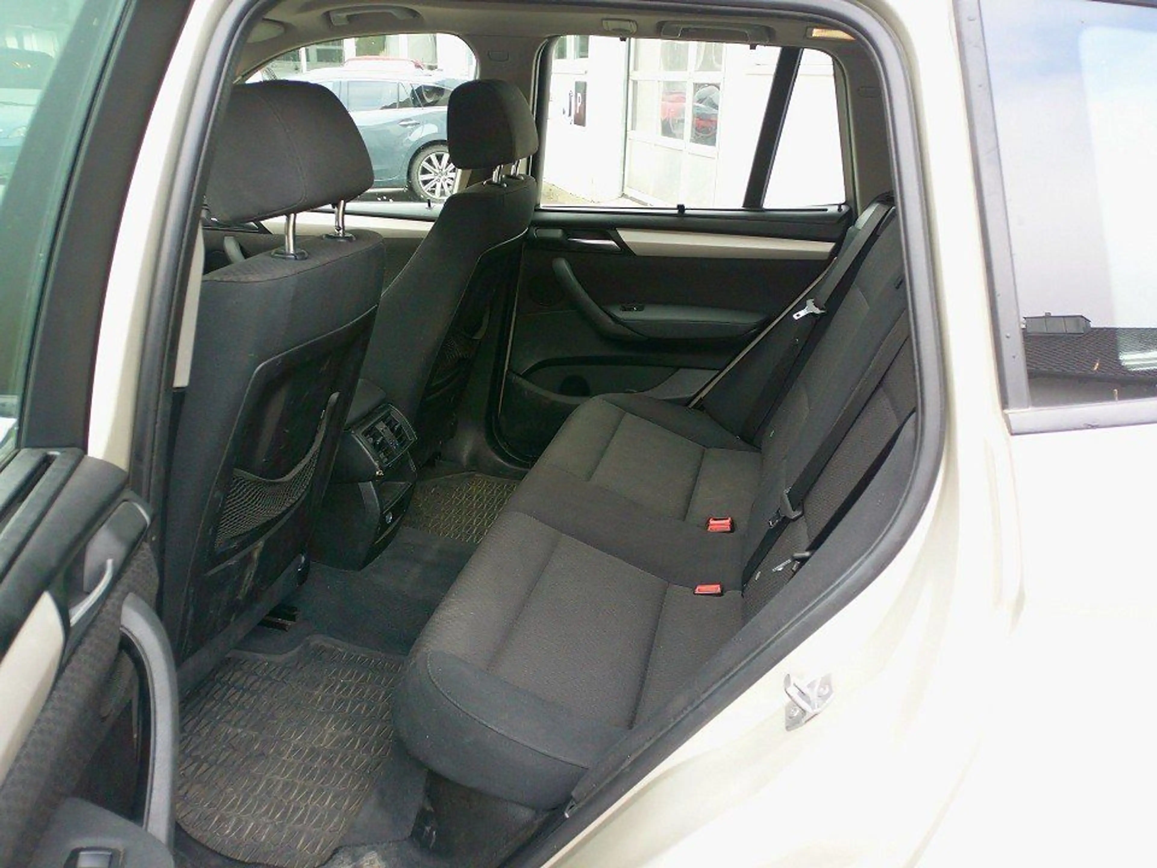 BMW X3 xDrive 20 d XENON/PDC/TEMPOMAT/AHK — photo 9