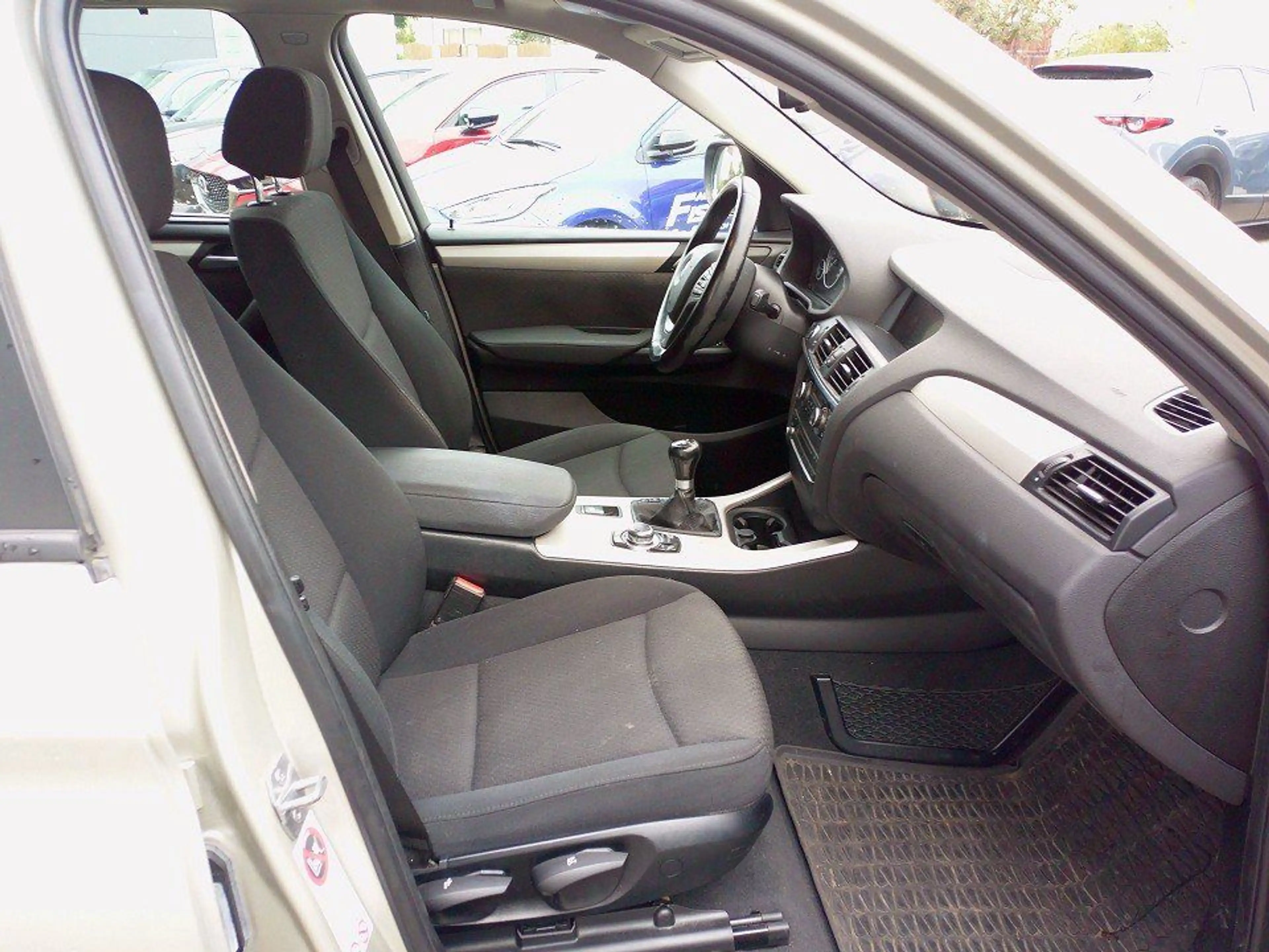 BMW X3 xDrive 20 d XENON/PDC/TEMPOMAT/AHK — photo 7