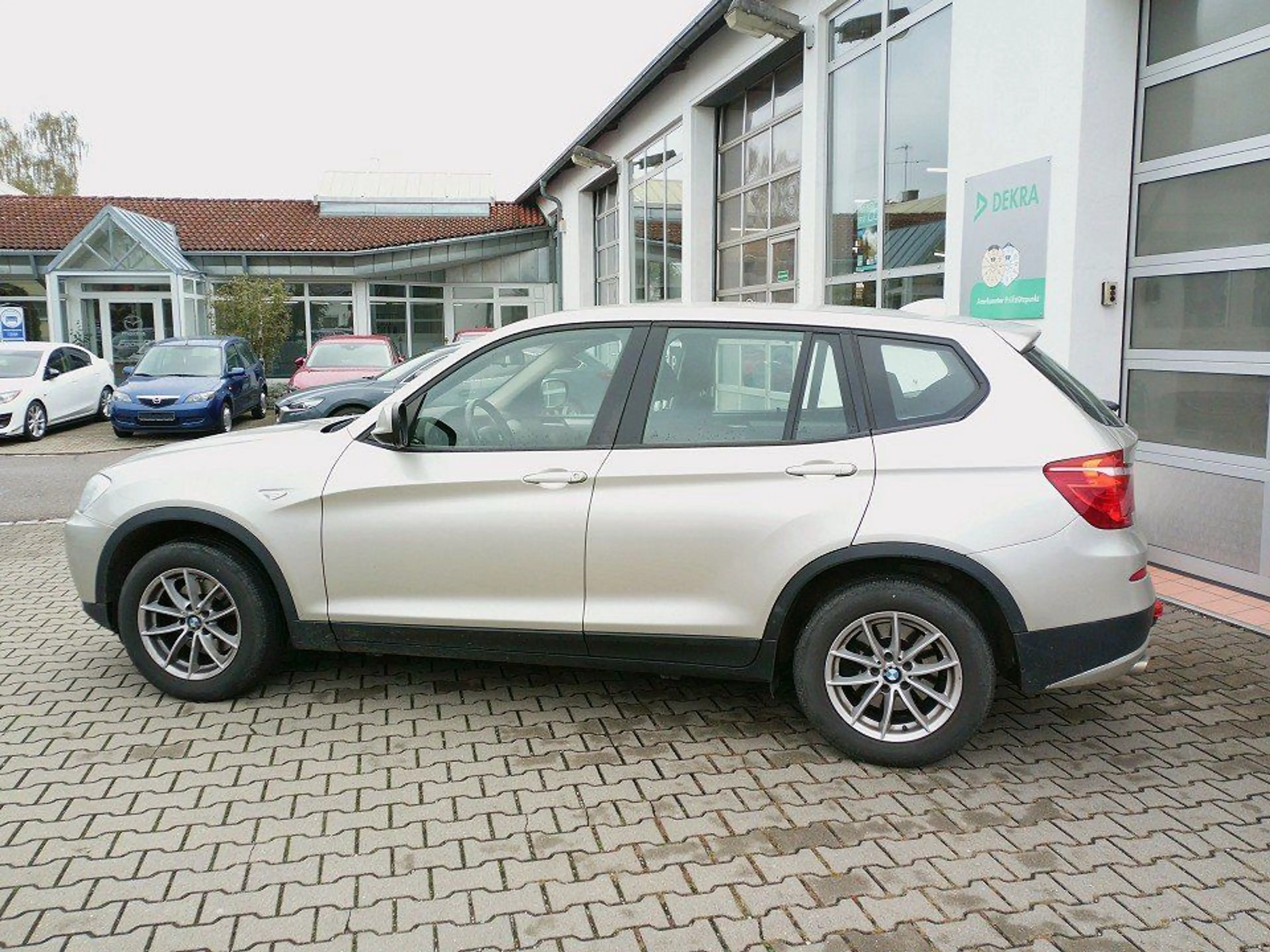 BMW X3 xDrive 20 d XENON/PDC/TEMPOMAT/AHK — photo 2