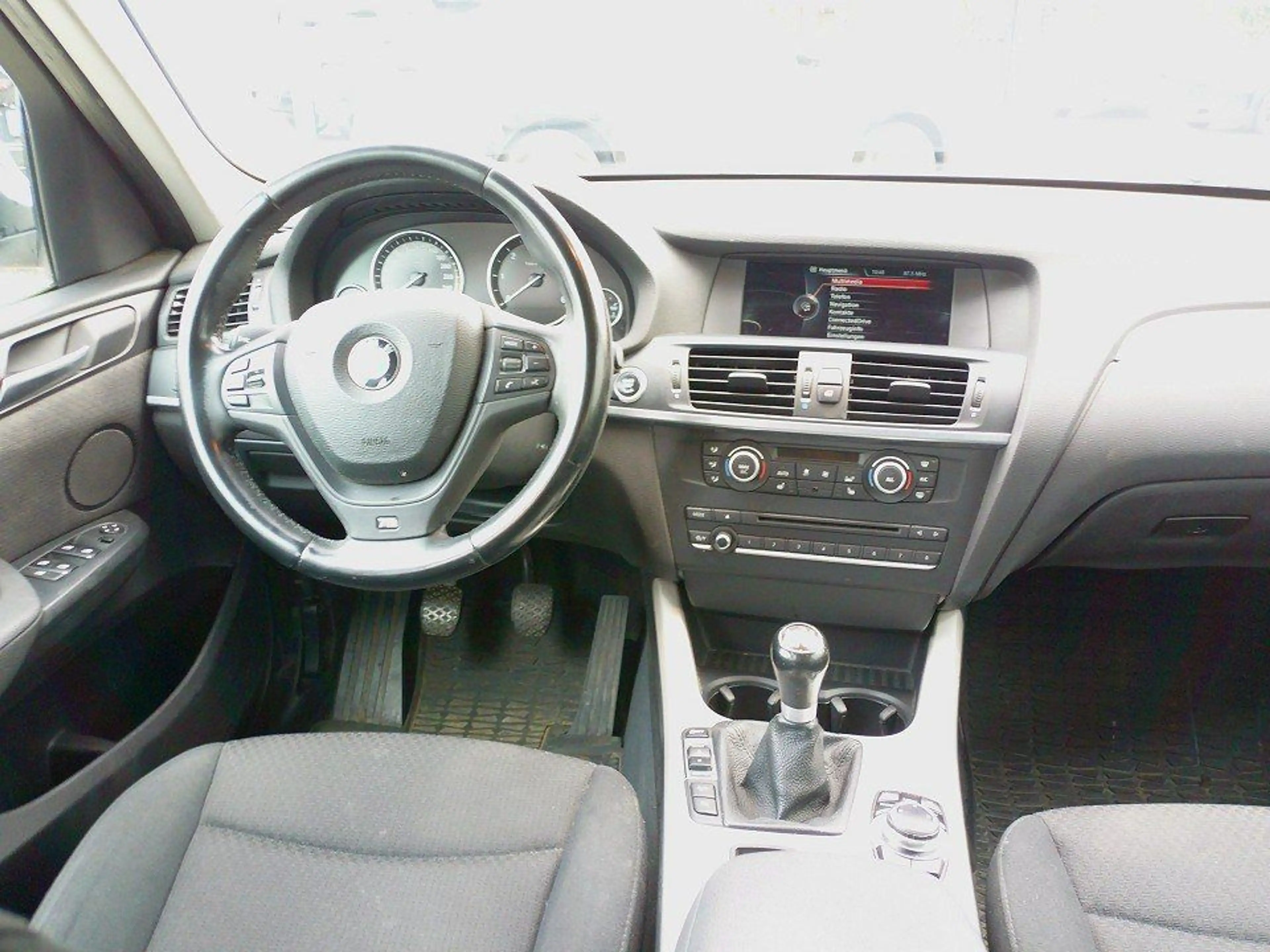 BMW X3 xDrive 20 d XENON/PDC/TEMPOMAT/AHK — photo 8