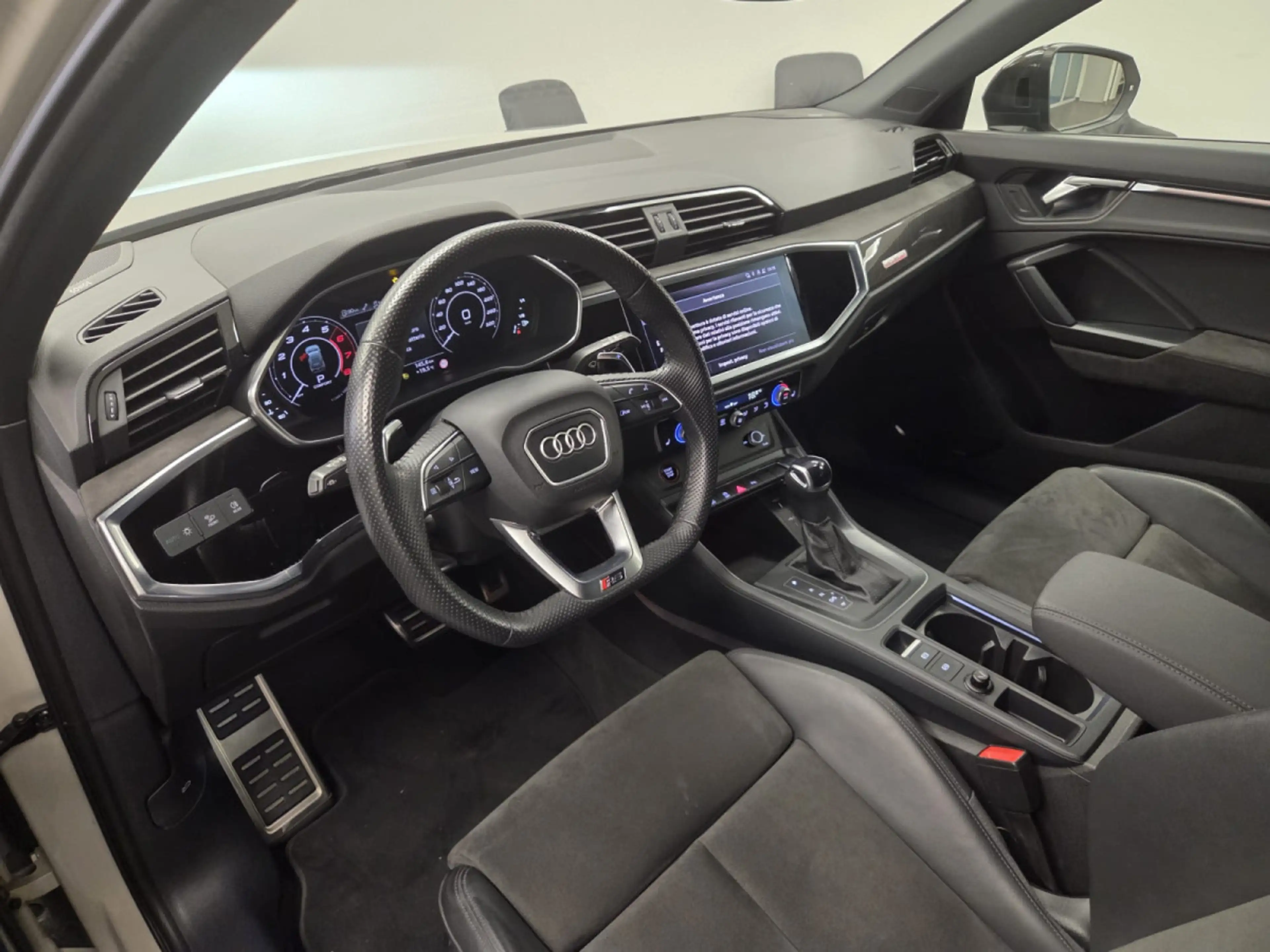 Audi RS Q3 2.5 TFSI quattro 400 CH / 295 kW S tronic — photo 4