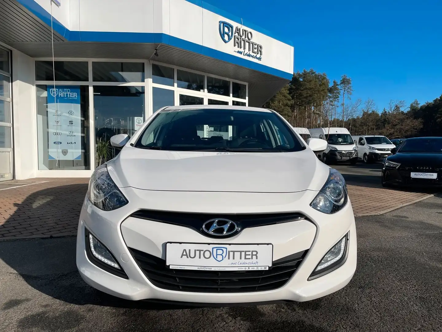 Hyundai i30 1.4  Trend Klima+erst 80.000 Km Weiß - 2