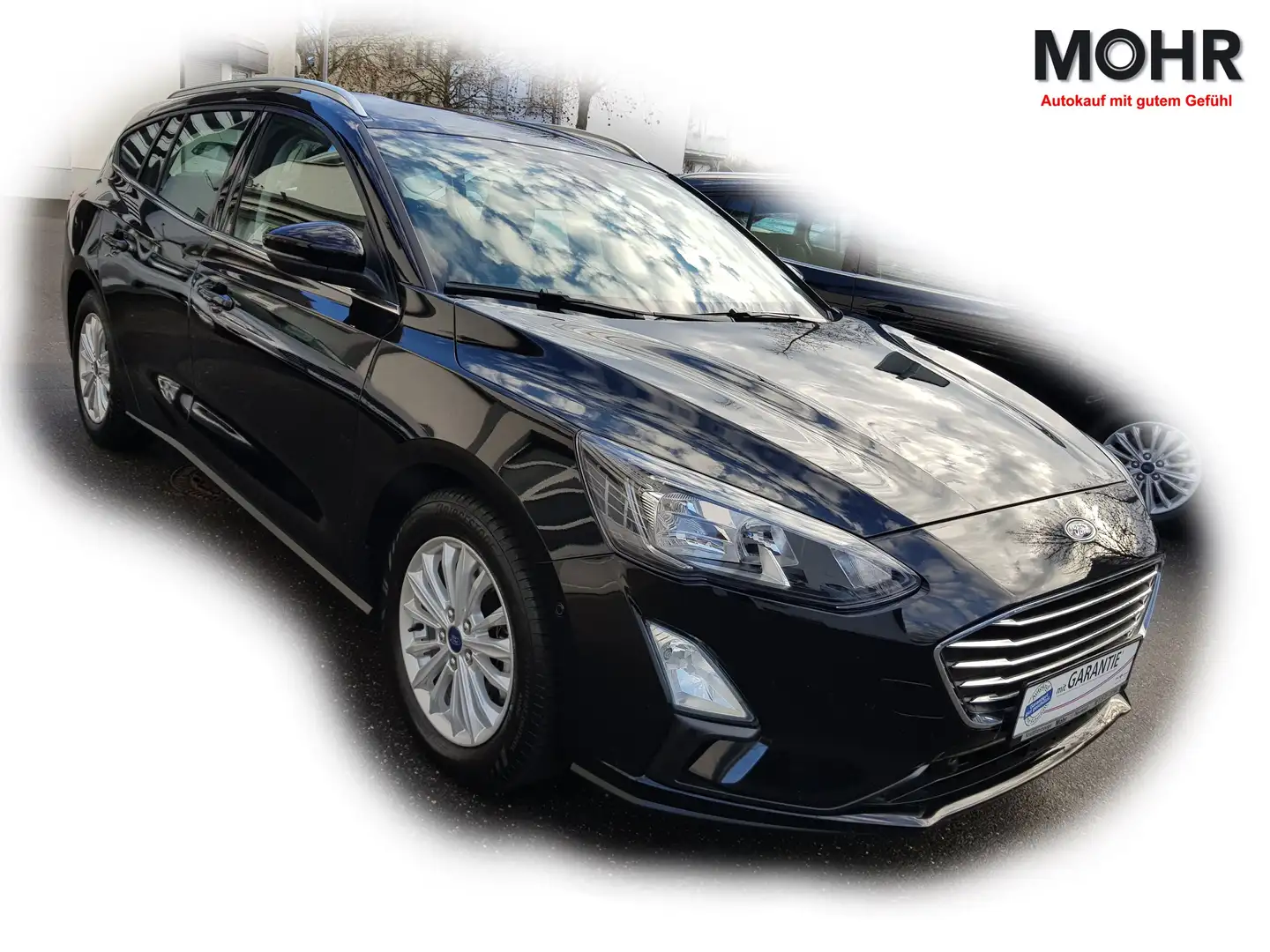 Ford Focus Kombi Titanium Navi ParkAss Winterpak LED Schwarz - 1