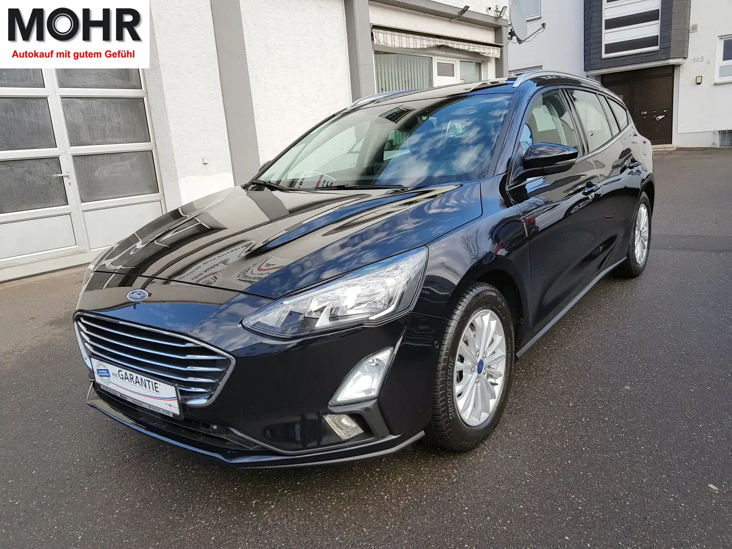Ford Focus Kombi Titanium Navi ParkAss Winterpak LED Schwarz - 2