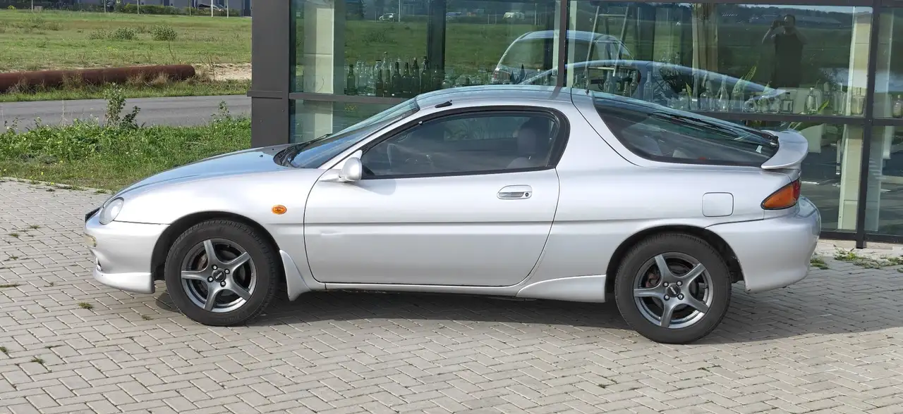 Mazda MX-3 V6, foto 2