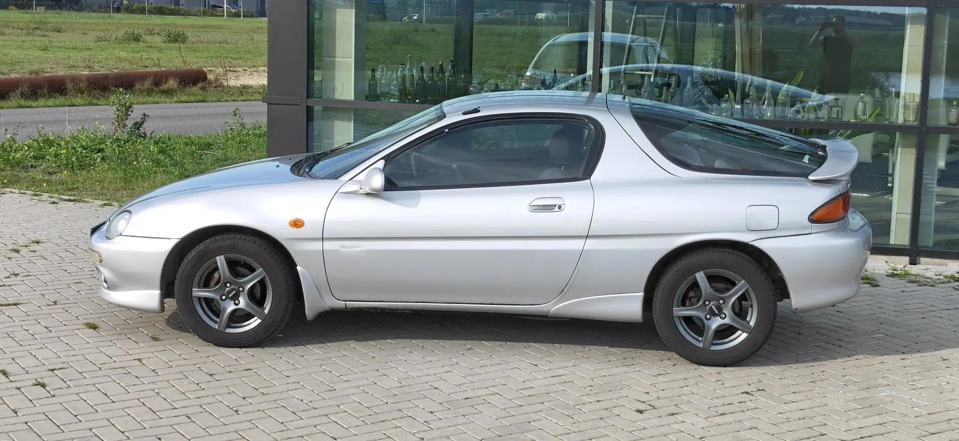 Mazda MX-3 V6 - 2