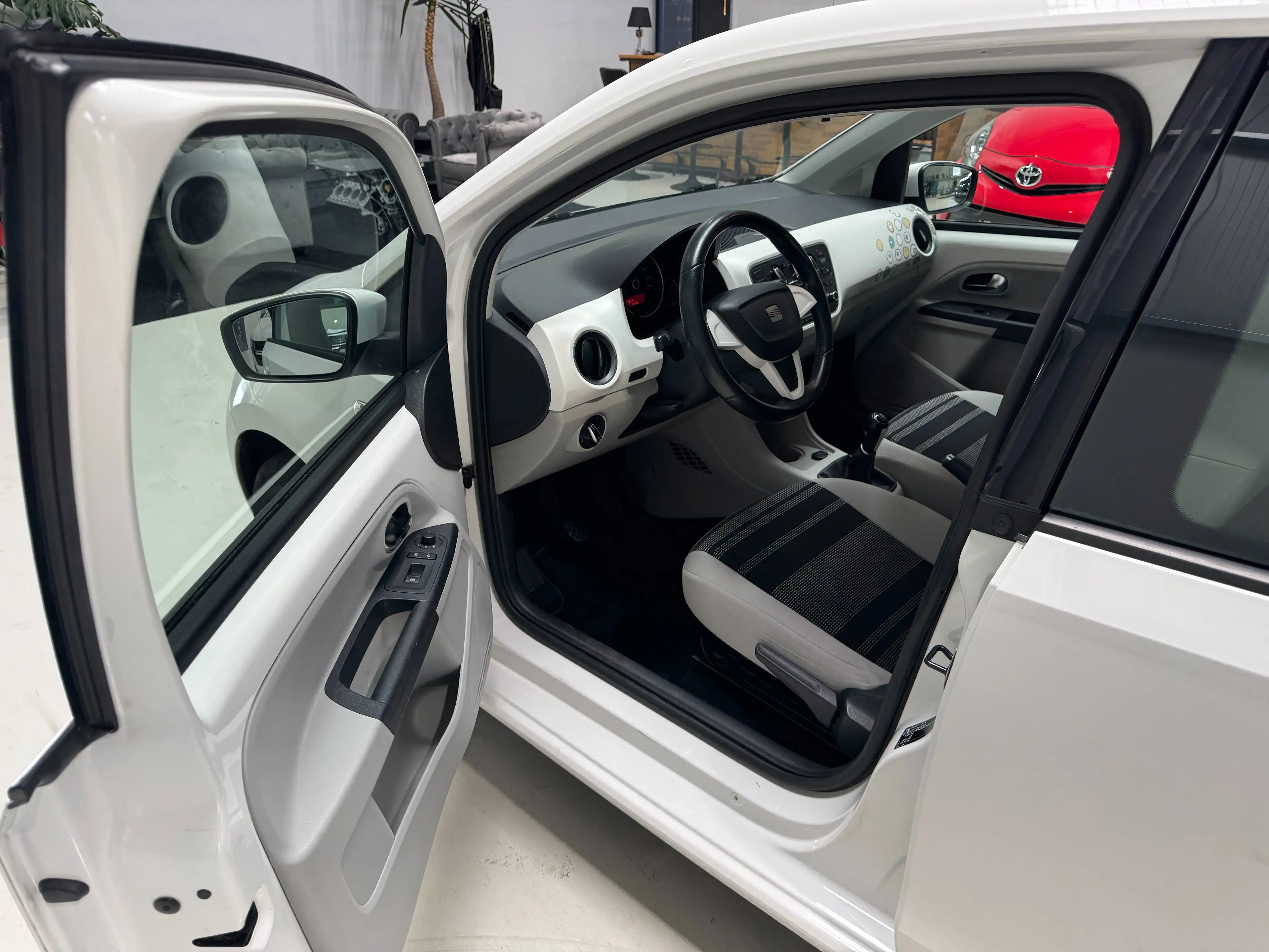 SEAT Mii Style Salsa Klima Sitzhzg Bluetooth TÜV und Service neu — photo 9