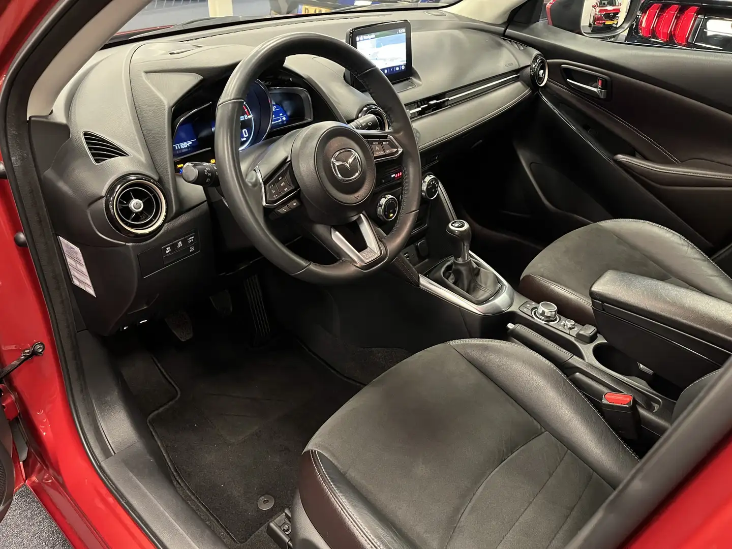 Mazda 2 1.5i SkyActiv-G GT-Luxury 90PK Leder Navi DAB+ Cam Rood - 2