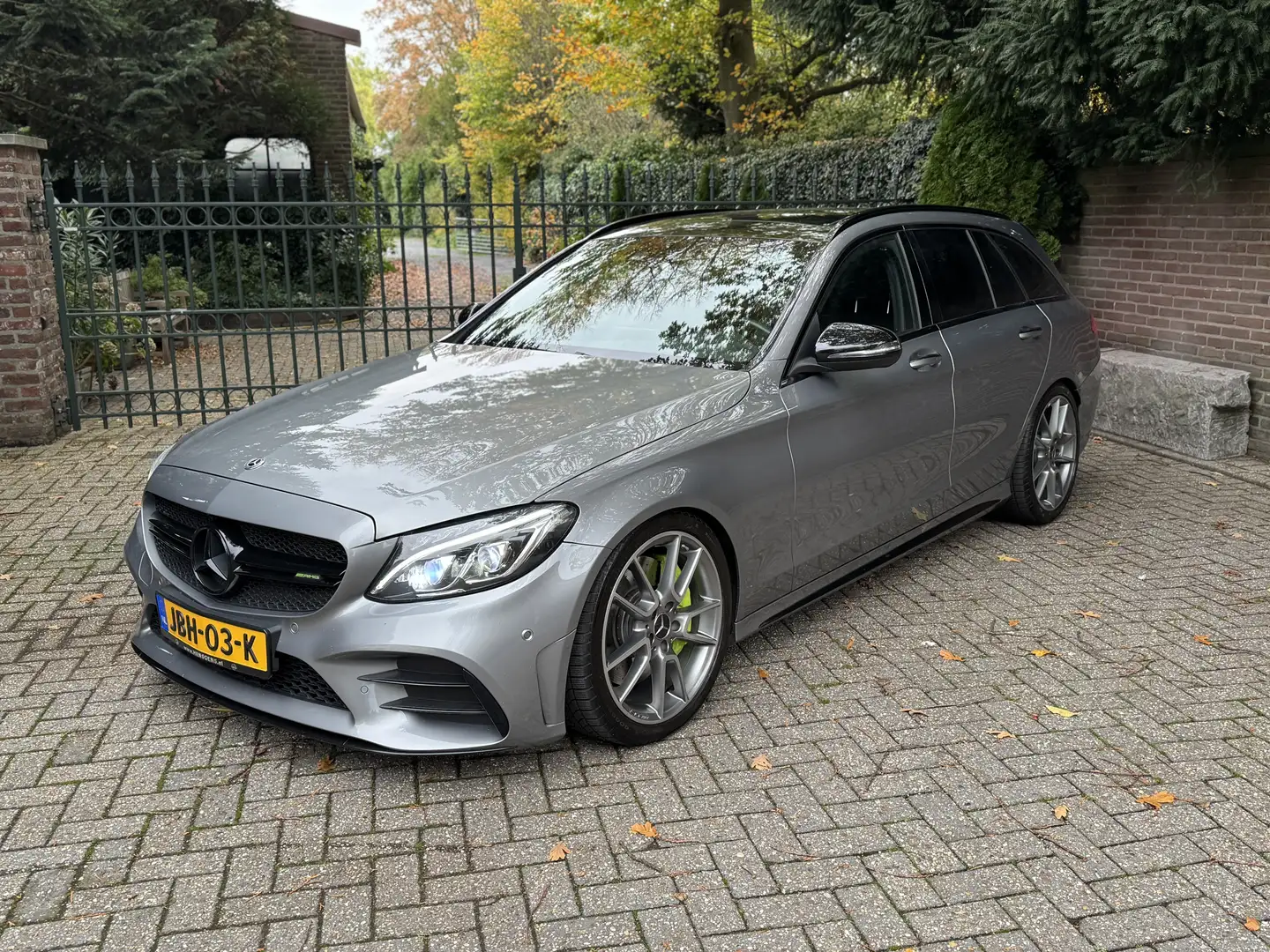 Mercedes-Benz C 450 AMG 4-Matic. Topstaat Šedá - 2