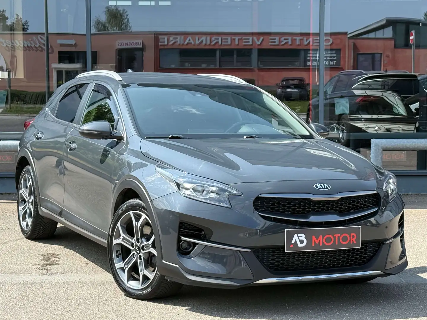 Kia XCeed 1.6 CRDi BOITE AUTO LED NAVI CAMERA KEYLESS Gris - 1