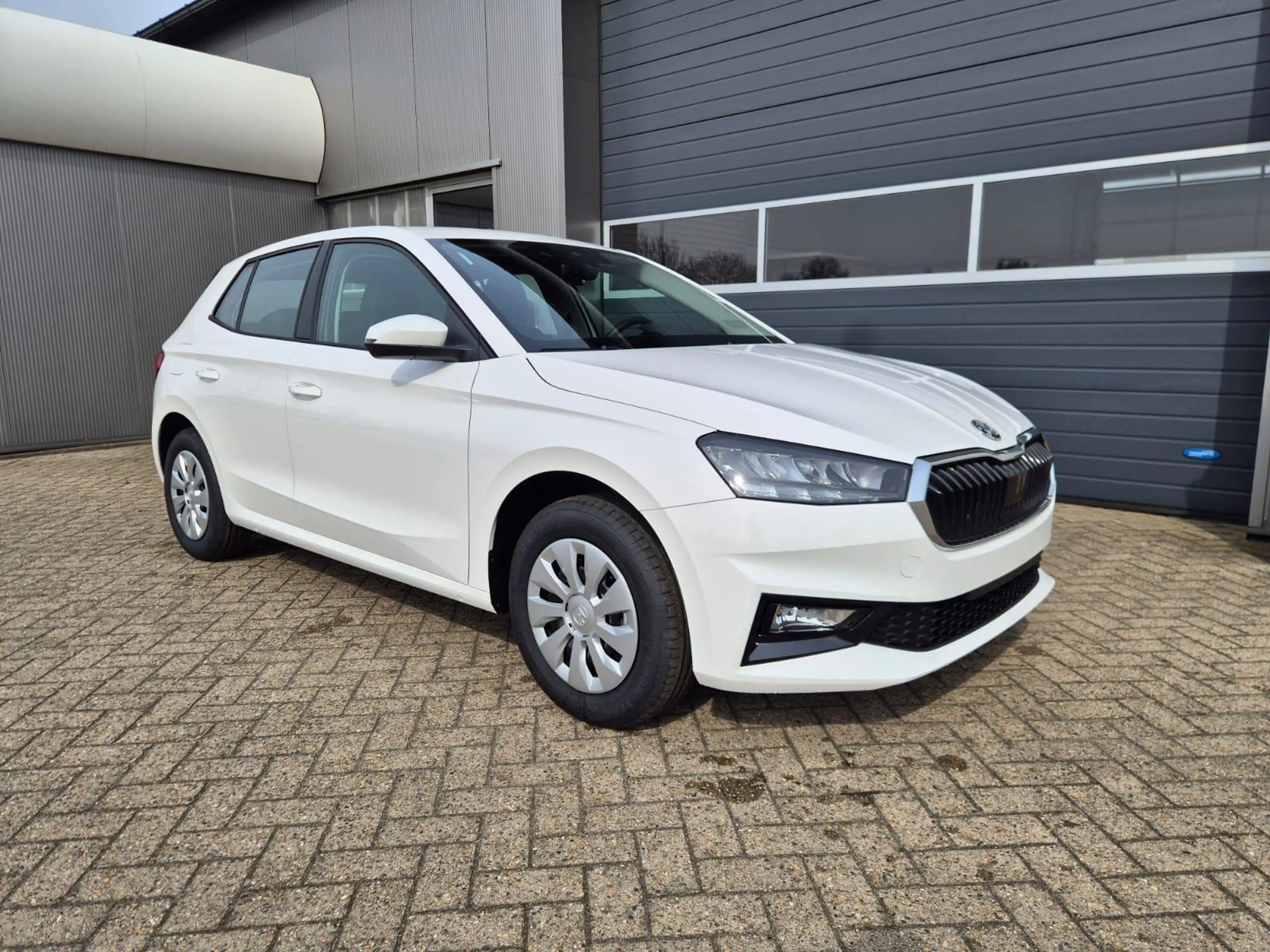 Skoda Fabia 1.0 TSI 95PS Selection 5-türig Rückf.Kamera Par... — photo 5