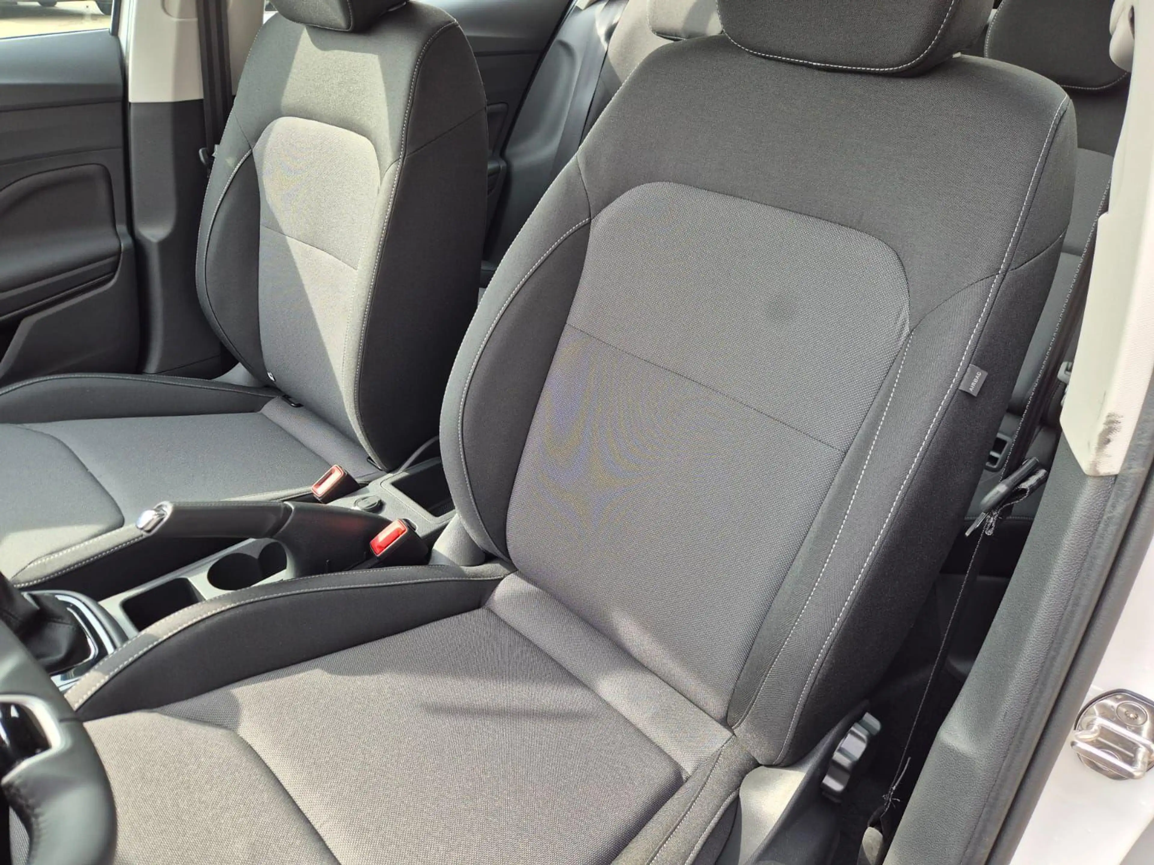 Skoda Fabia 1.0 TSI 95PS Selection 5-türig Rückf.Kamera Par... — photo 11