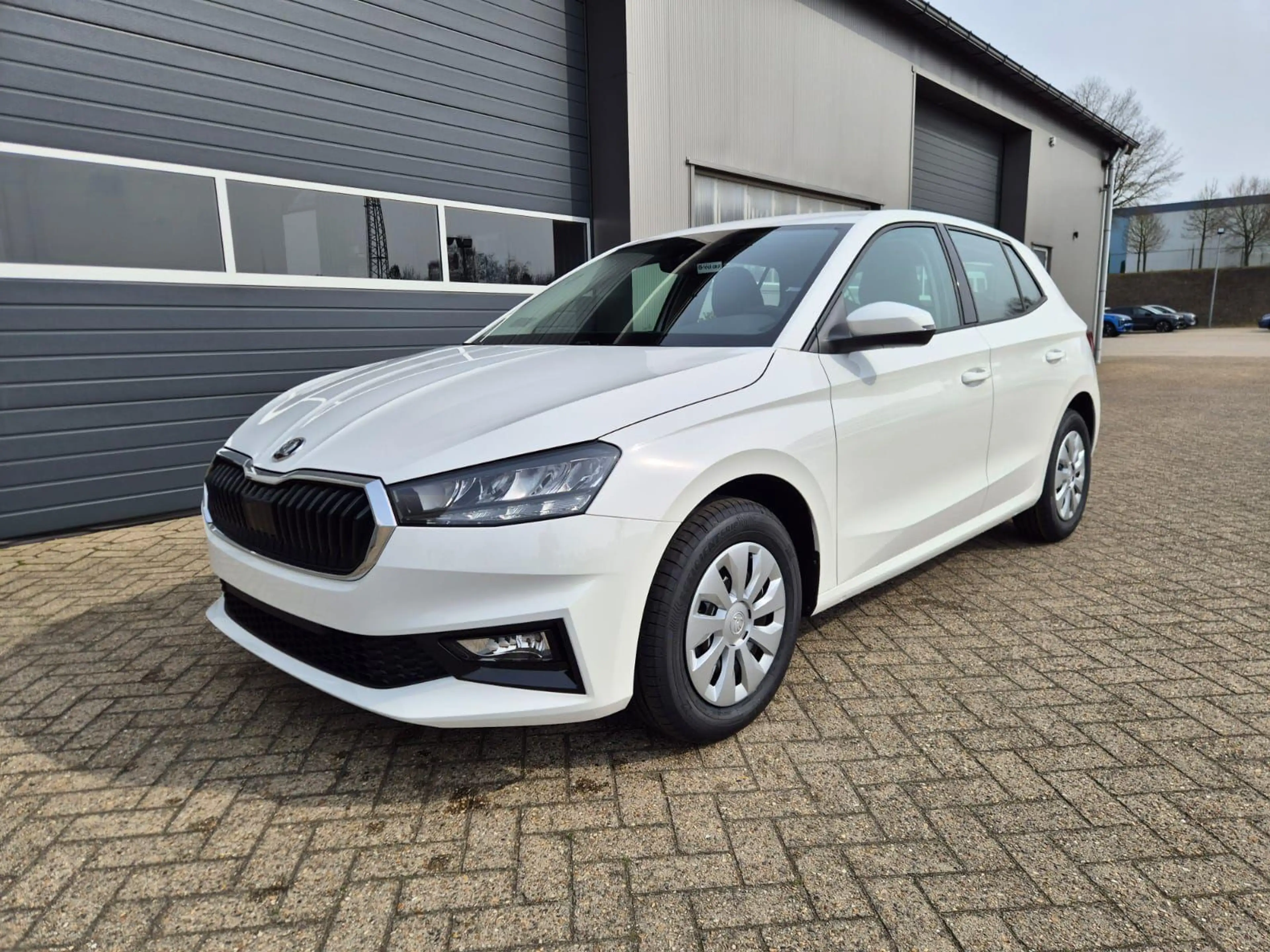 Skoda Fabia 1.0 TSI 95PS Selection 5-türig Rückf.Kamera Par... — photo 7