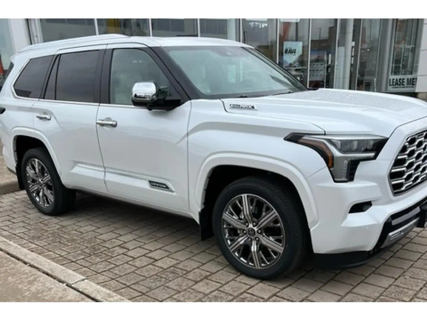 Toyota Sequoia PLATINUM HYBRID AWD Blanco - 2