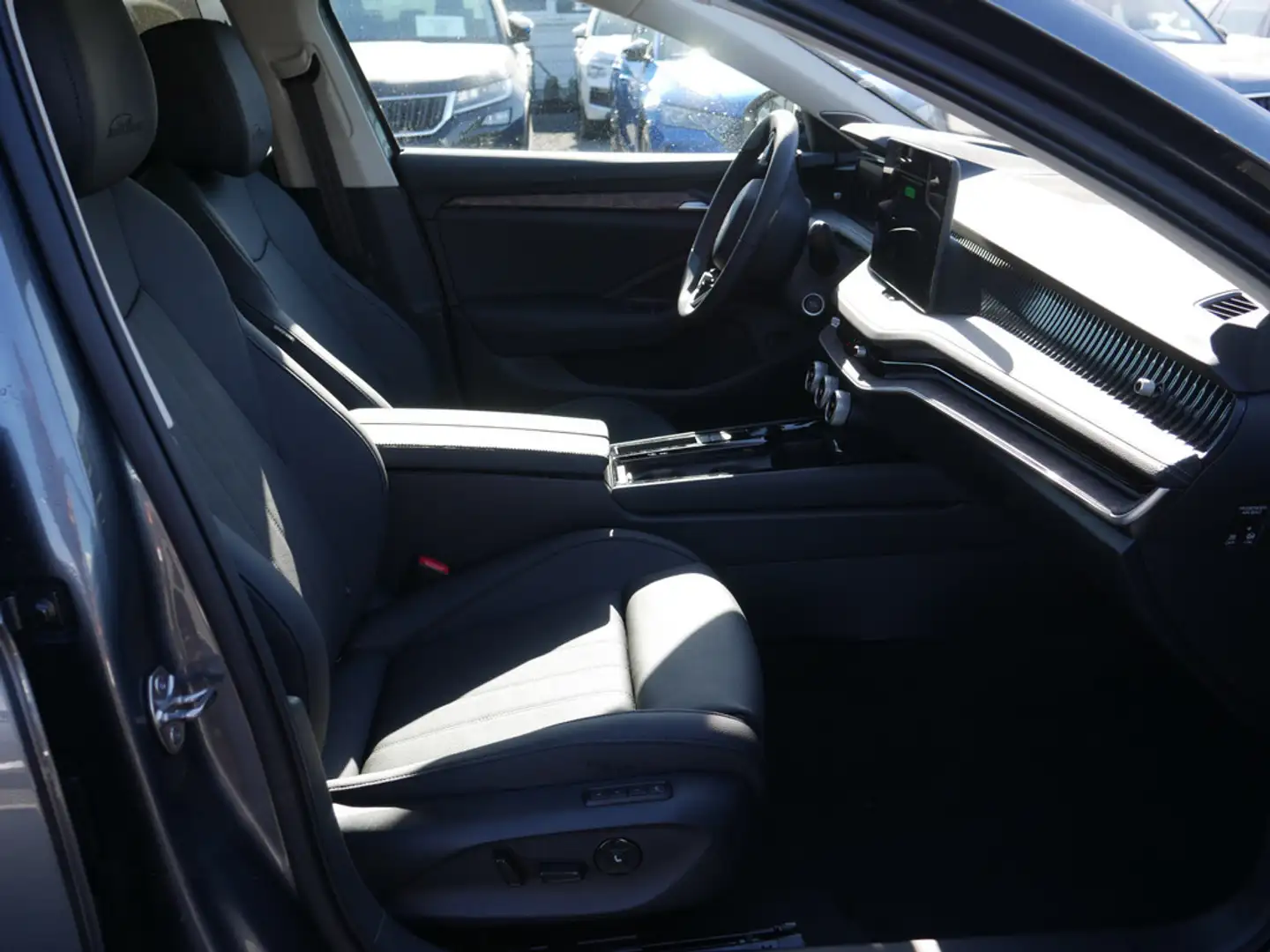 Skoda Superb 2.0 TDI L&K 4X4 KAMERA AHK ACC HUD *47* Grau - 2