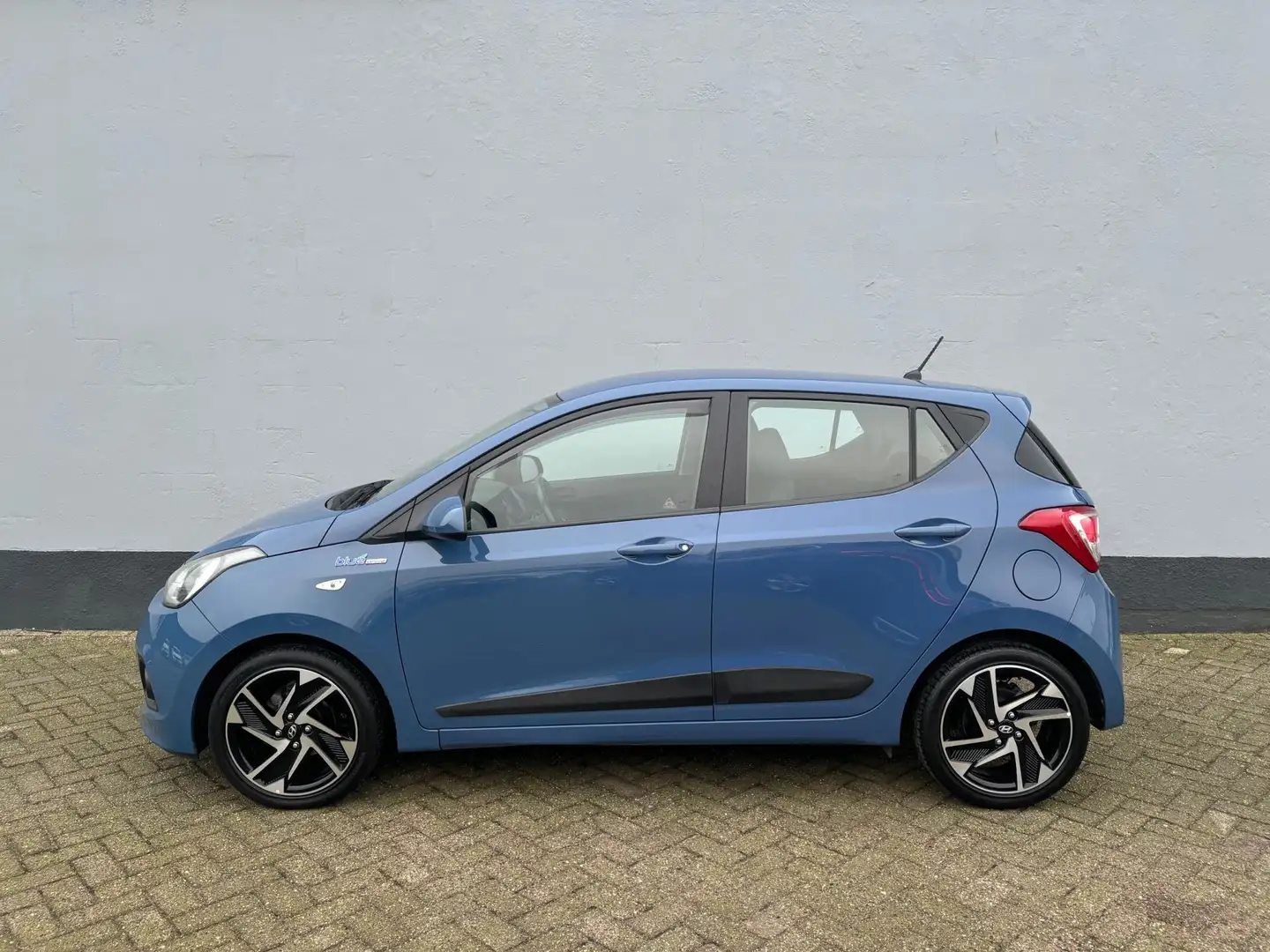 Hyundai i10 1.0i i-Motion Comfort Blauw - 2