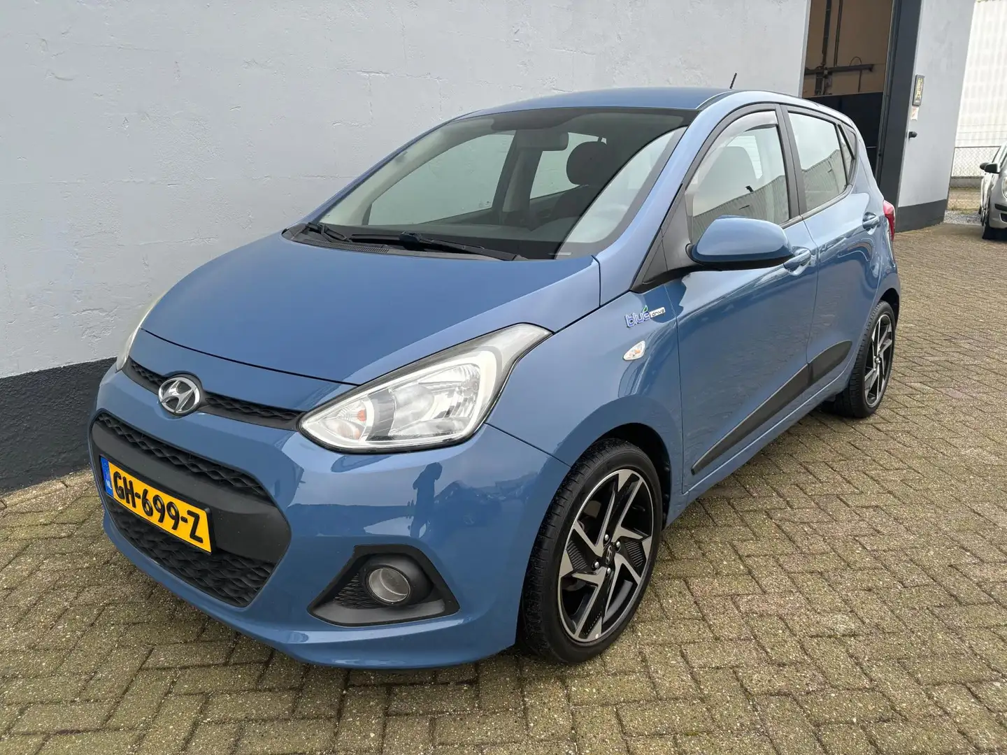 Hyundai i10 1.0i i-Motion Comfort Blauw - 1