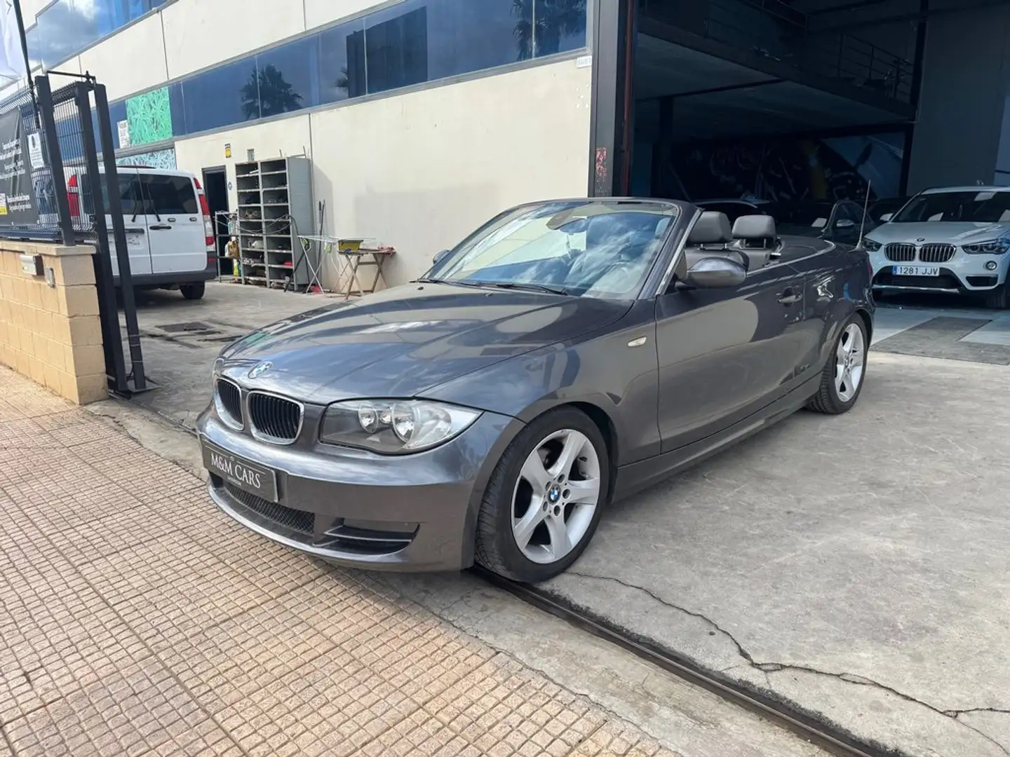 BMW 116 120d Gris - 1
