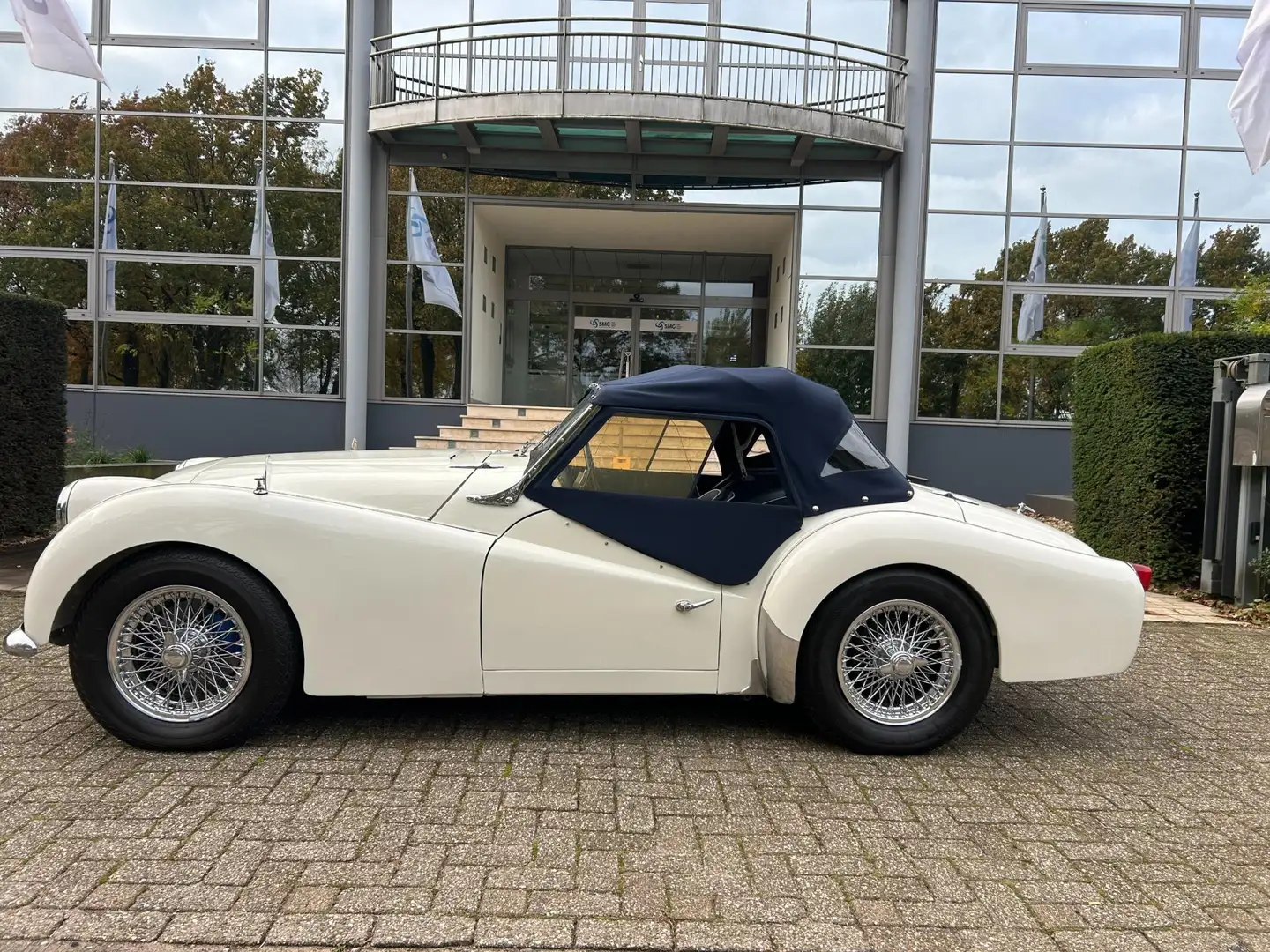 Triumph TR3 Volledig gerestaureerd body-off Wit - 2