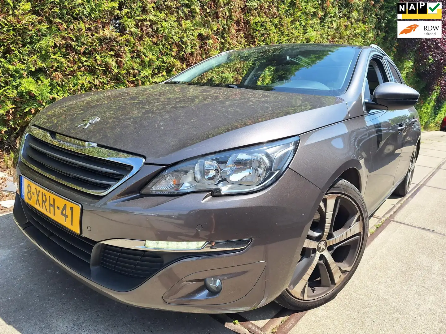 Peugeot 308 SW 2.0 BlueHDI Blue Lease Executive Gris - 1