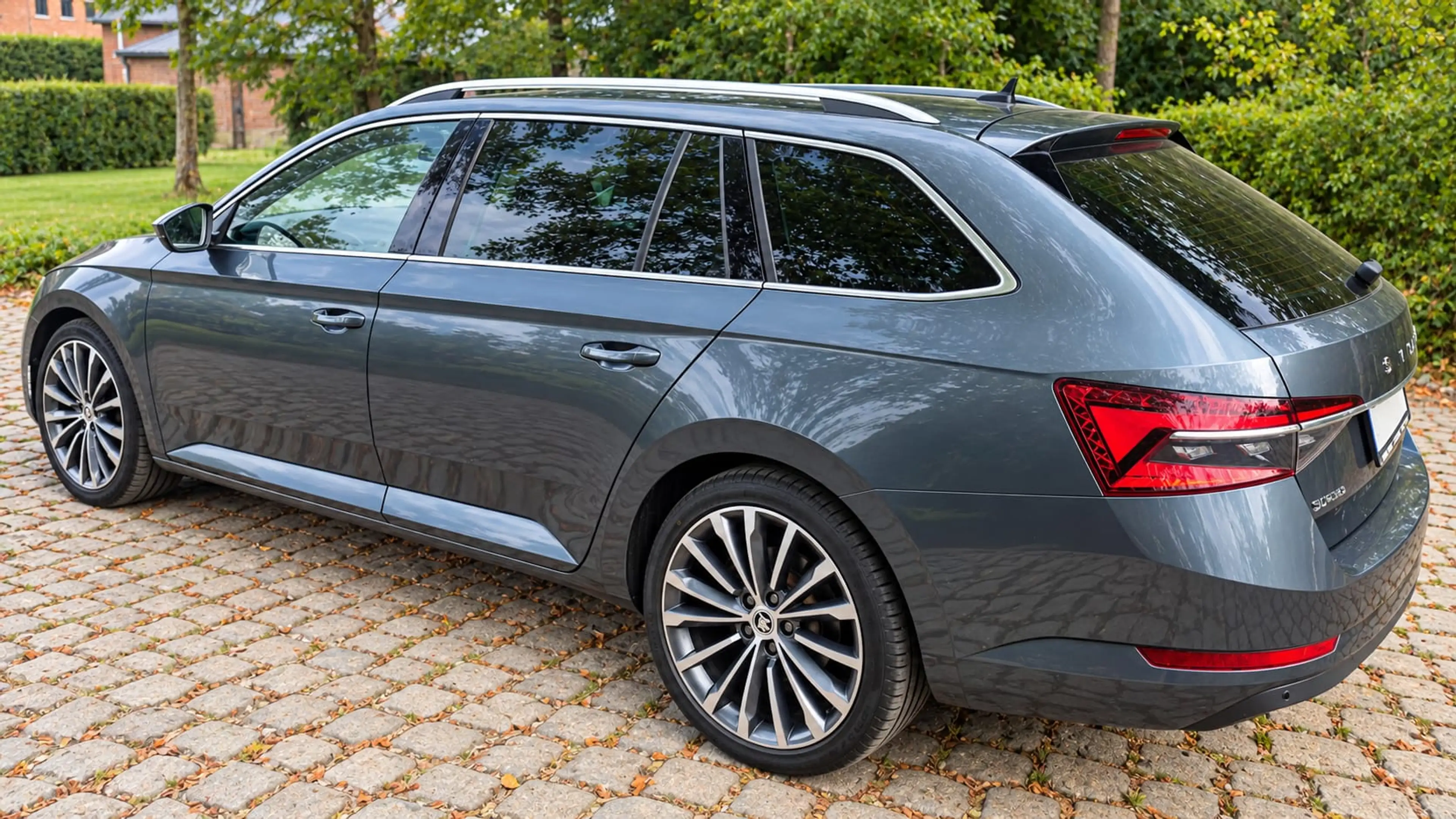 Skoda Superb Superb Combi 1.5 TSI ACT L automatique DSG — photo 7