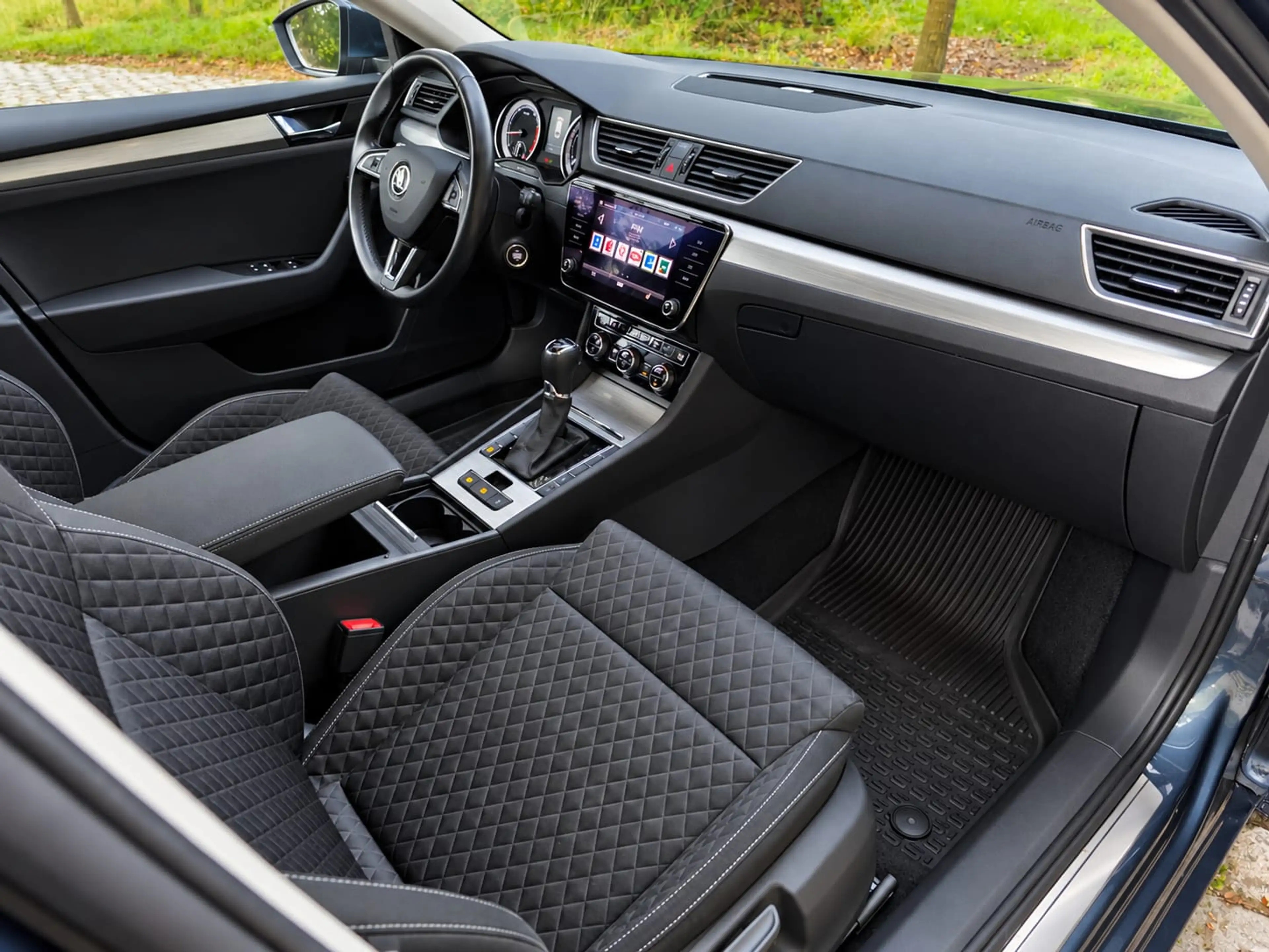 Skoda Superb Superb Combi 1.5 TSI ACT L automatique DSG — photo 12