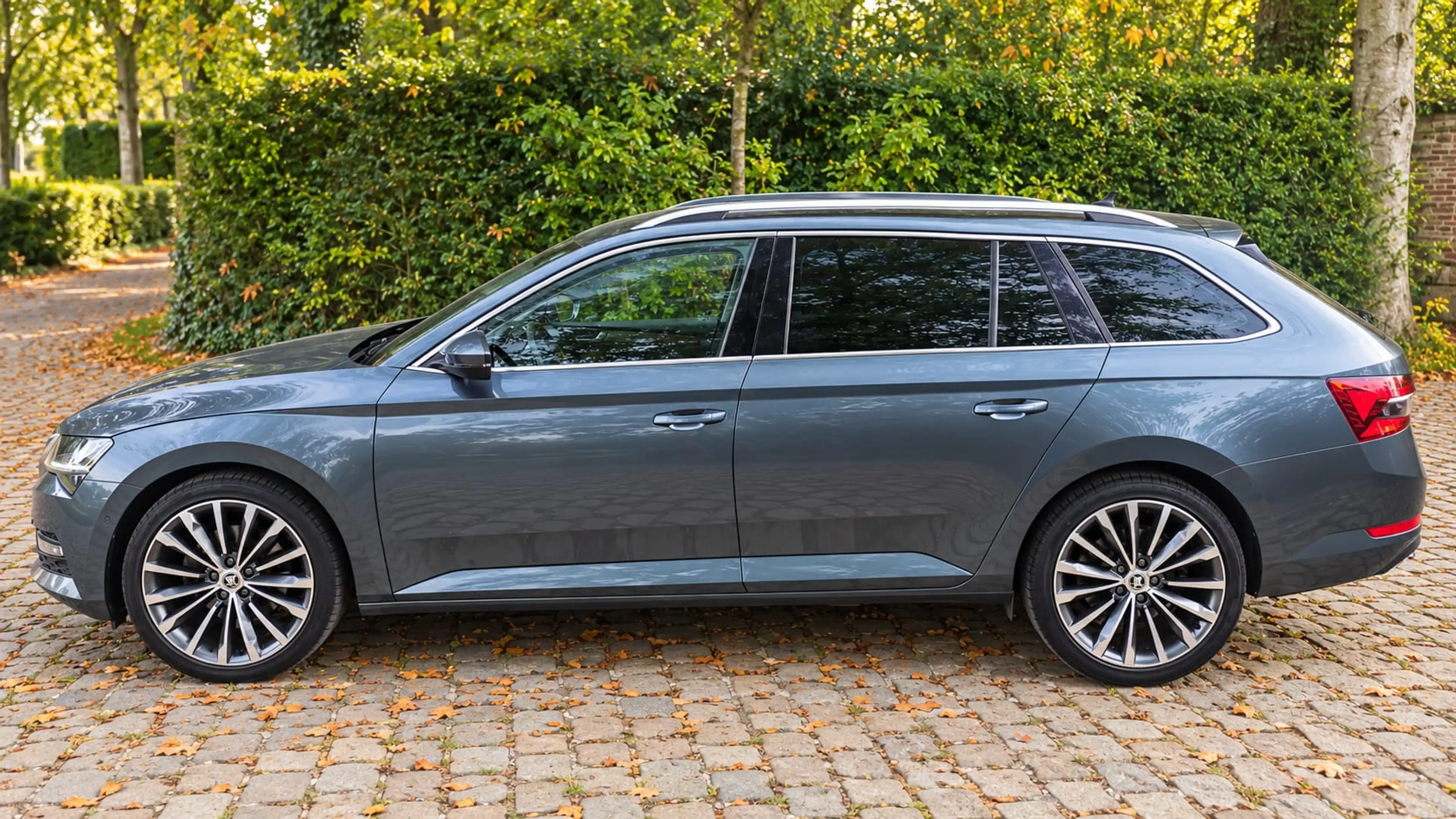 Skoda Superb Superb Combi 1.5 TSI ACT L automatique DSG — photo 8