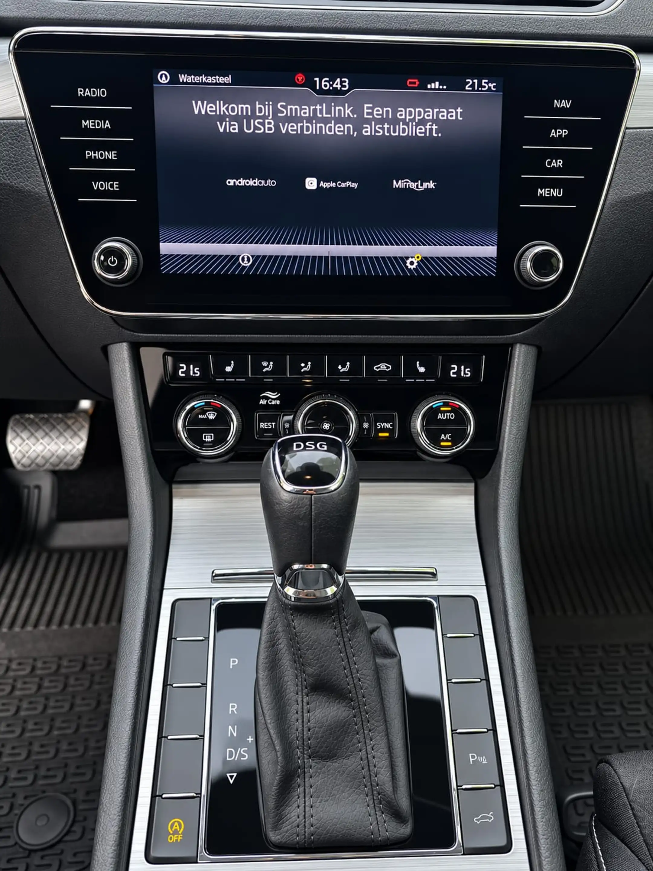 Skoda Superb Superb Combi 1.5 TSI ACT L automatique DSG — photo 10