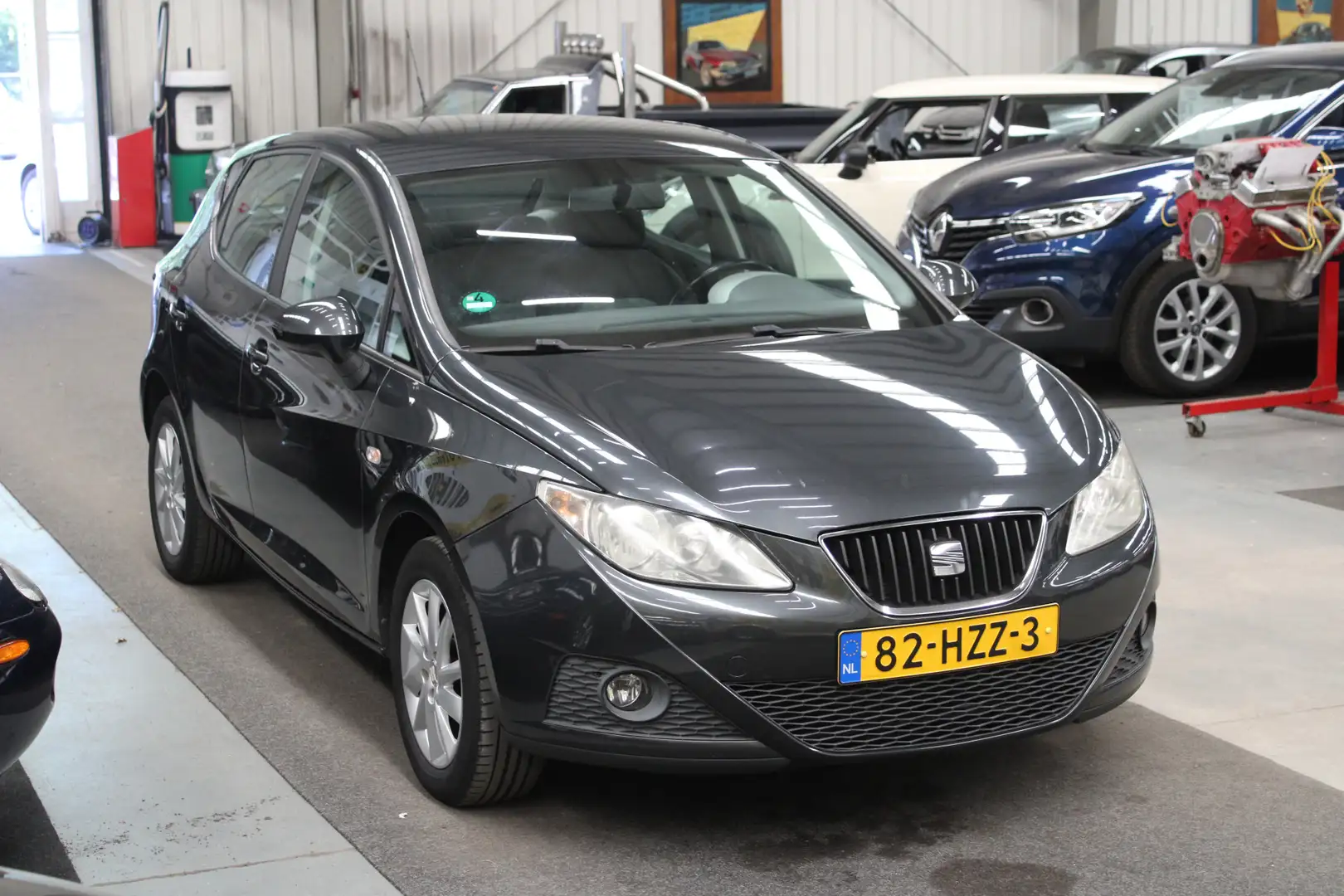 SEAT Ibiza 1.4 Stylance NAP, Airco, Cruise control, Stuurbekr Grijs - 2
