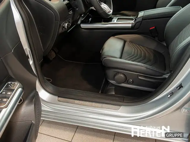 Mercedes-Benz B-Class view 12