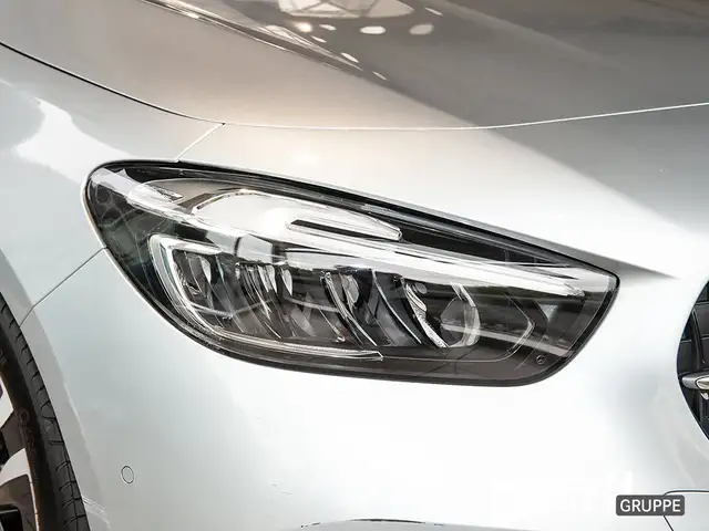 Mercedes-Benz B-Class view 13