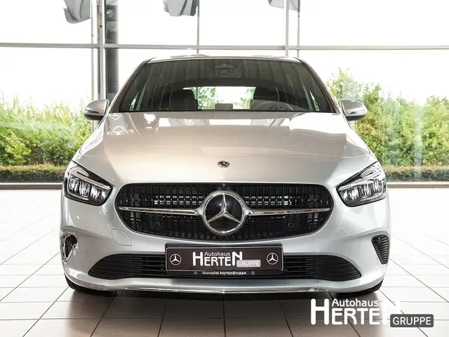 Mercedes-Benz B-Class view 2