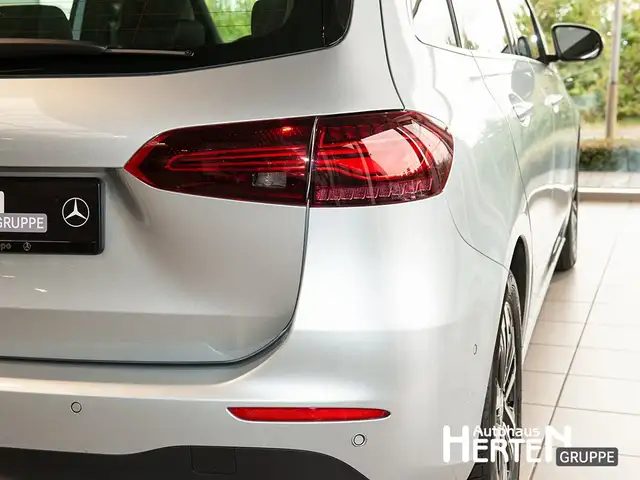Mercedes-Benz B-Class view 14