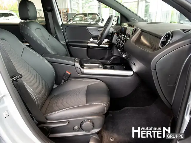 Mercedes-Benz B-Class view 6