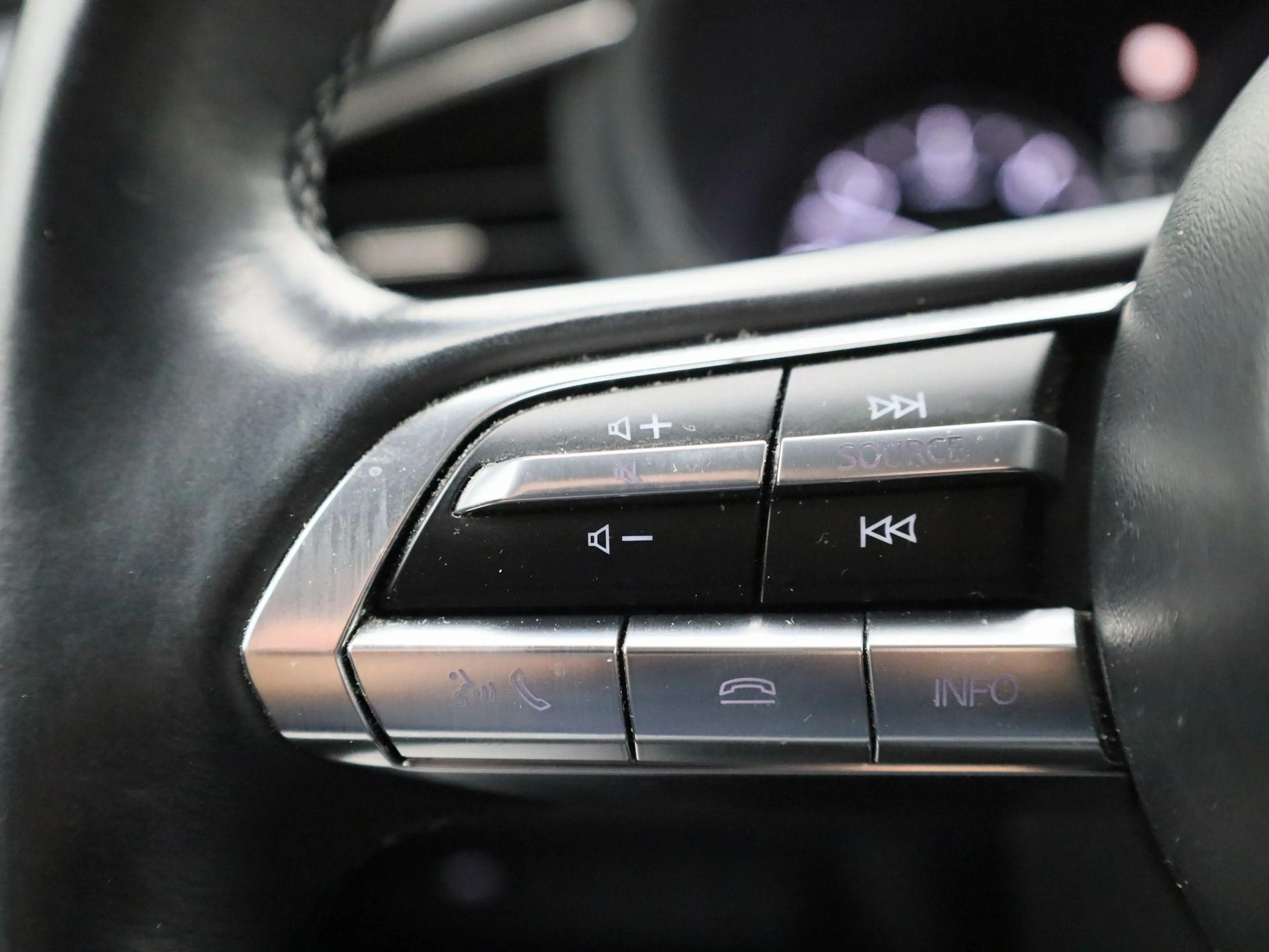 Mazda CX-30 1.8 Skyactiv-D 85kW Skydrive 360° Camera | HUD | Z — photo 23