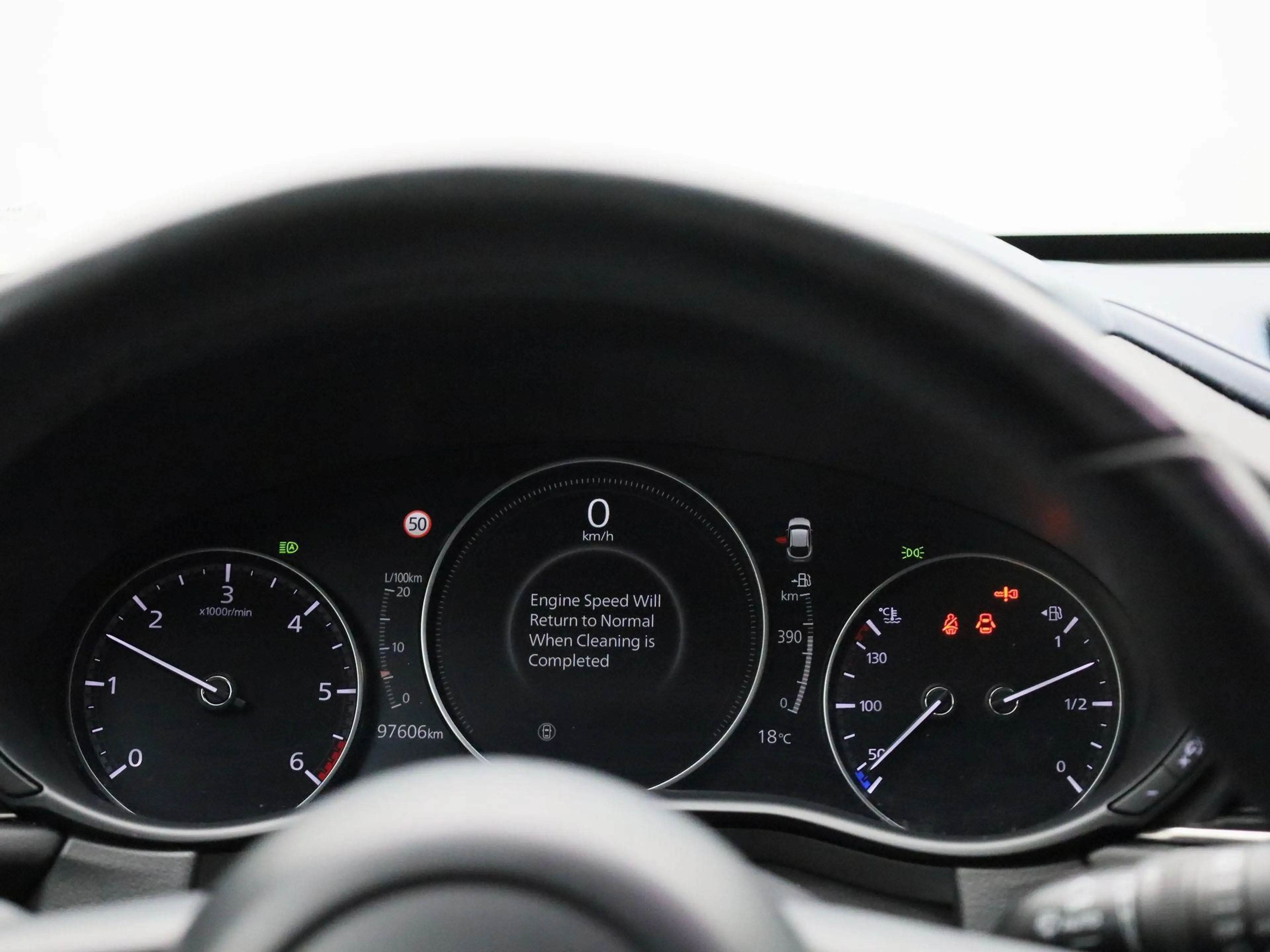 Mazda CX-30 1.8 Skyactiv-D 85kW Skydrive 360° Camera | HUD | Z — photo 10