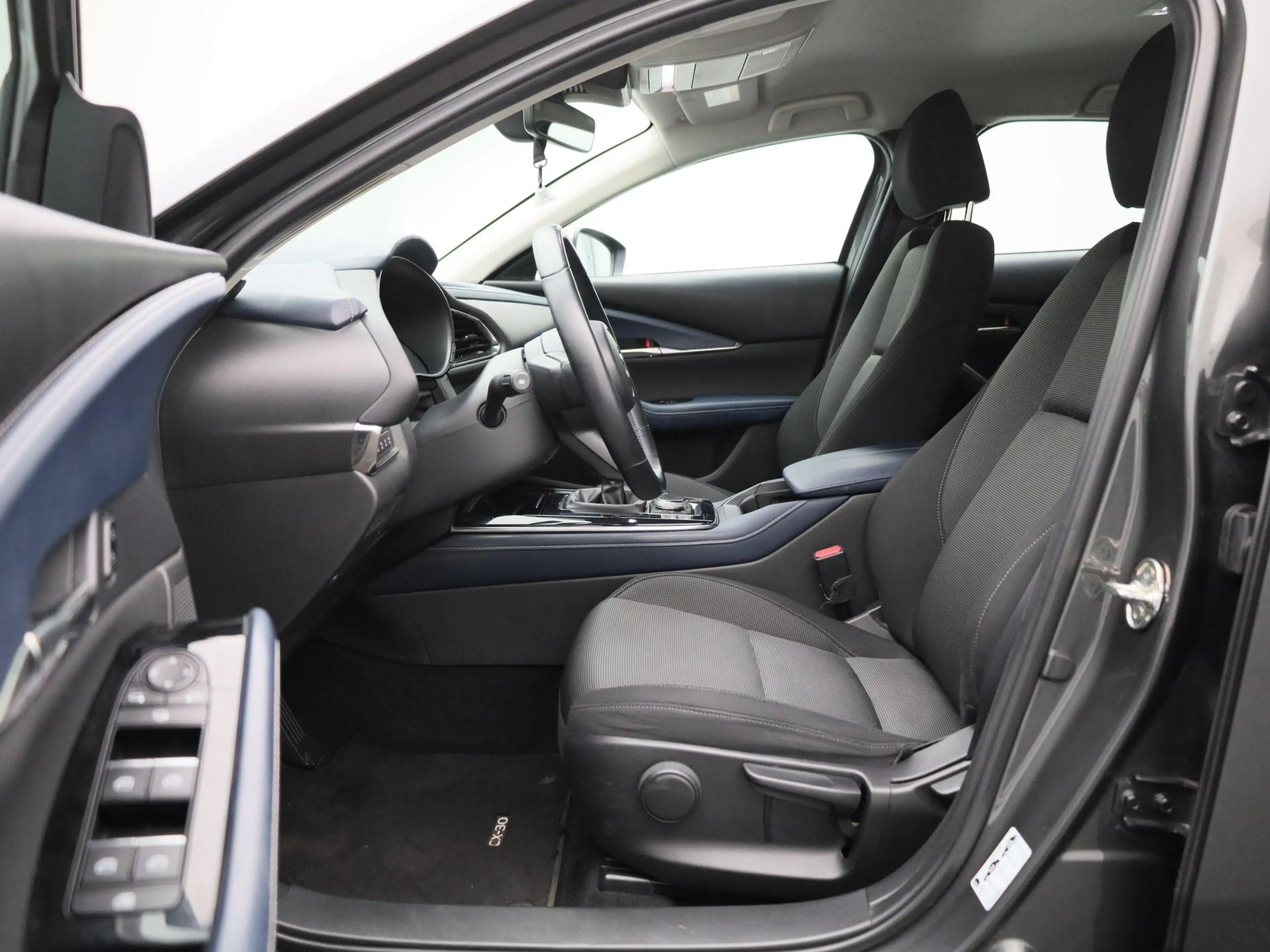 Mazda CX-30 1.8 Skyactiv-D 85kW Skydrive 360° Camera | HUD | Z — photo 13