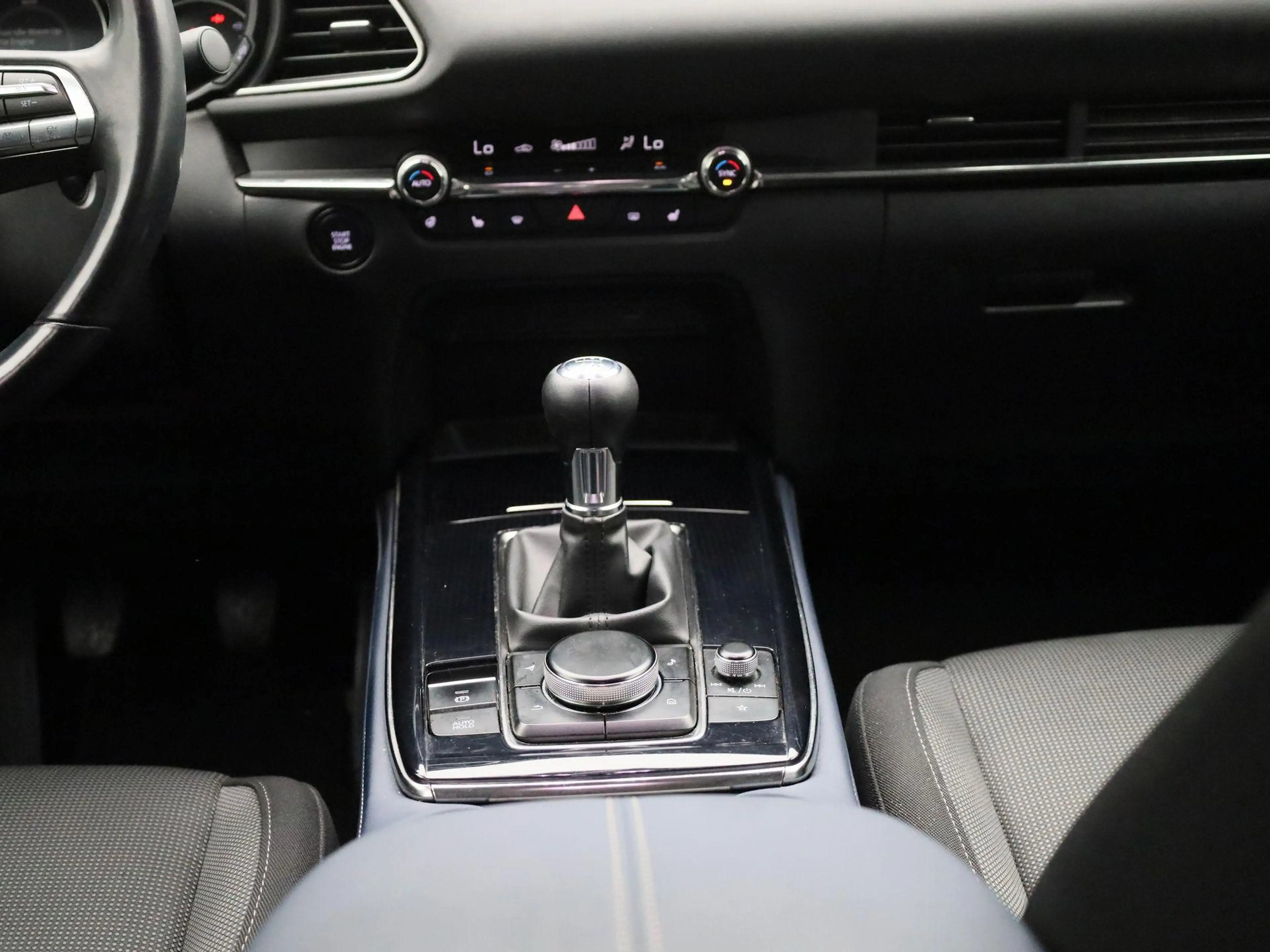 Mazda CX-30 1.8 Skyactiv-D 85kW Skydrive 360° Camera | HUD | Z — photo 12