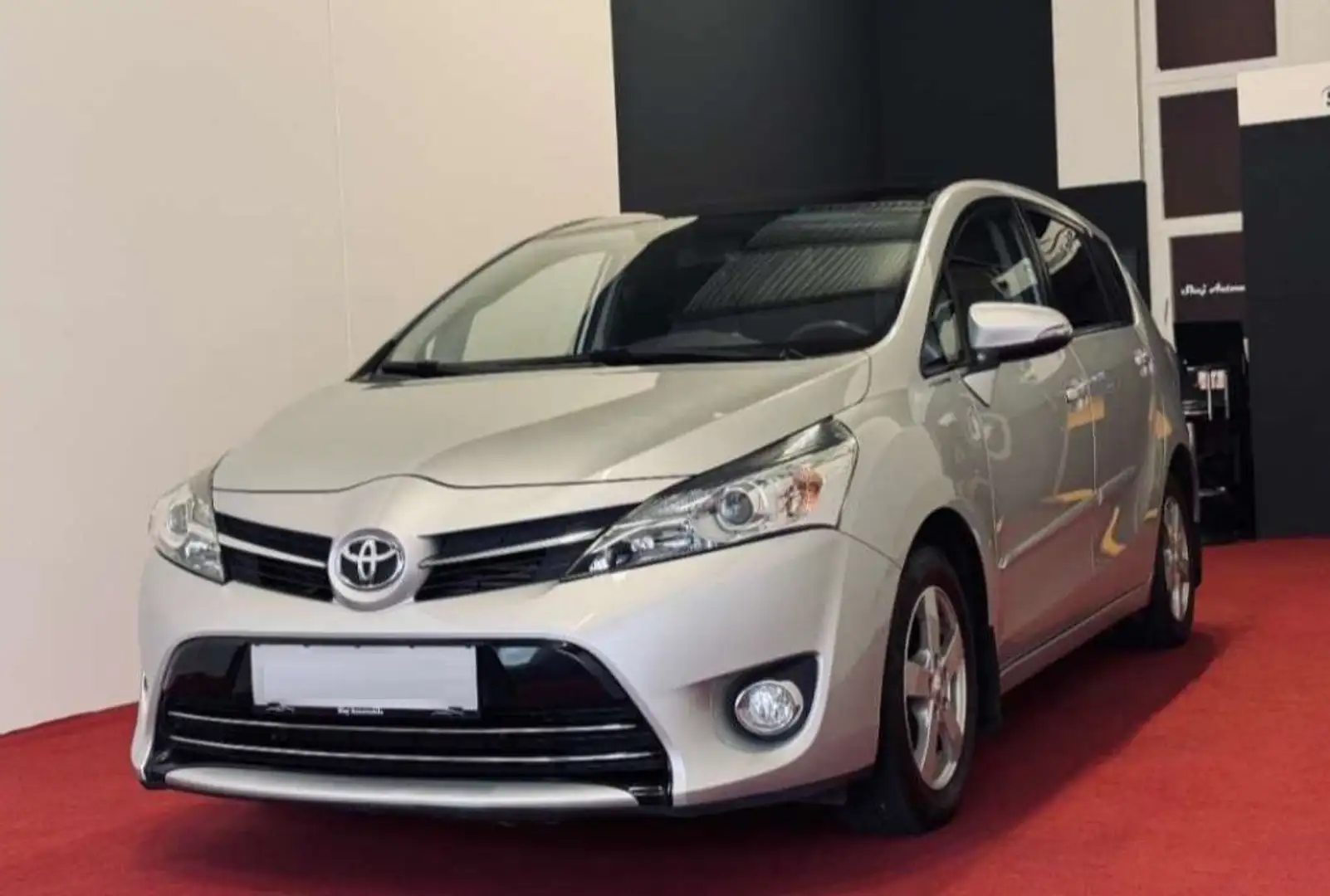 Toyota Verso Verso 1,6 D-4D Active Active Silber - 1