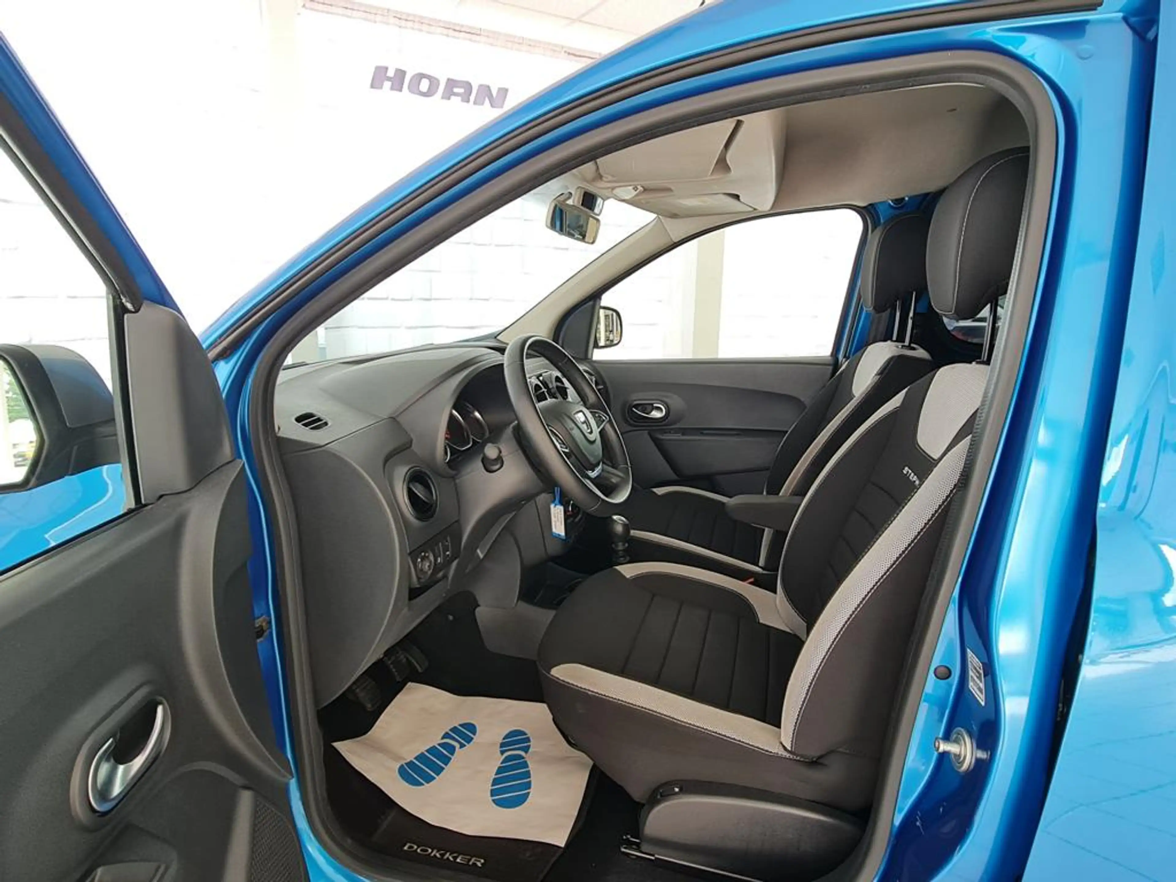 Dacia Dokker Stepway Plus — photo 11