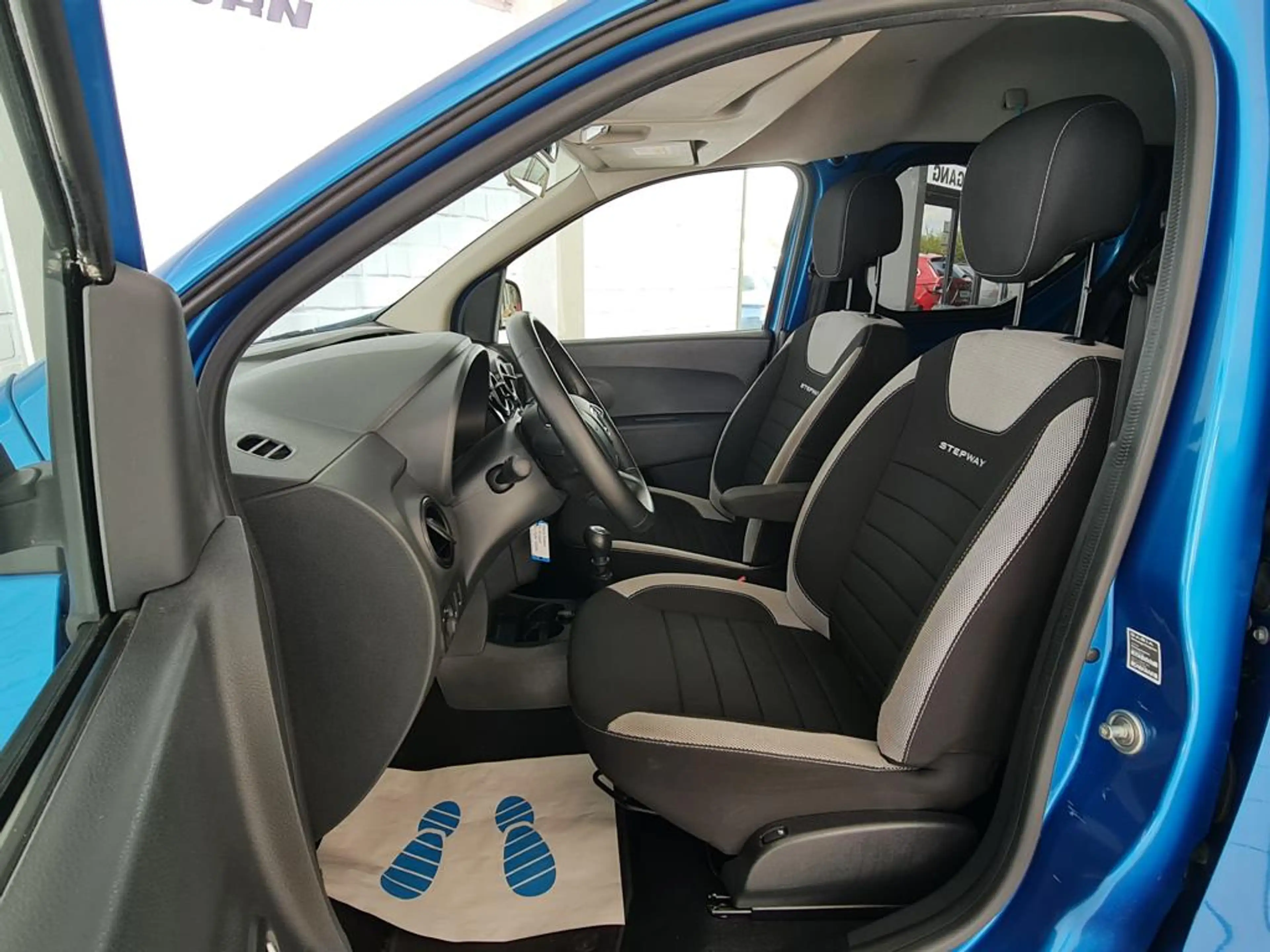 Dacia Dokker Stepway Plus — photo 12