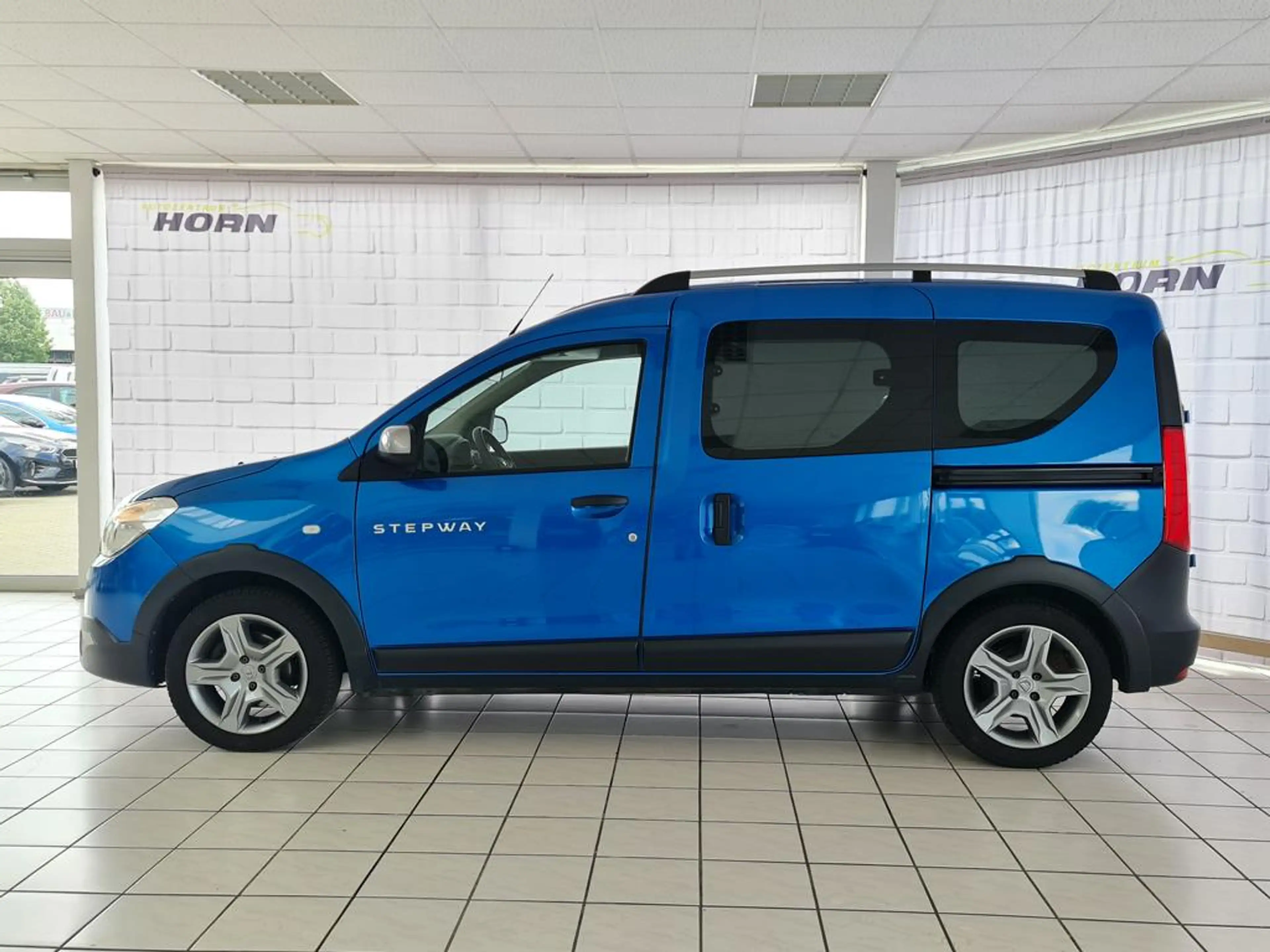 Dacia Dokker Stepway Plus — photo 4