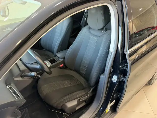 Peugeot 308 view 15
