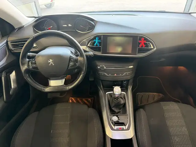 Peugeot 308 view 10