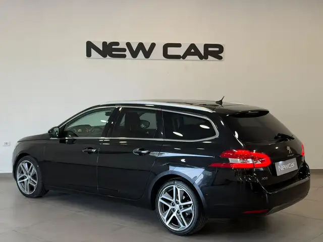 Peugeot 308 view 7