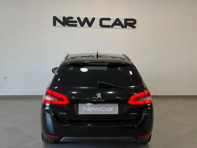 Peugeot 308 view 8