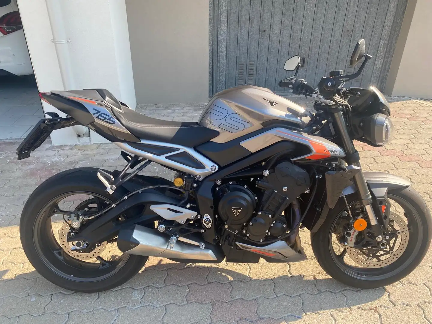 Triumph Street Triple RS Gri - 1