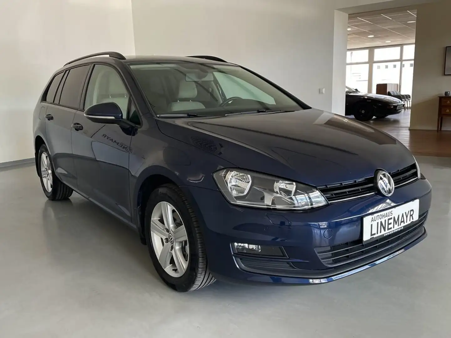 Volkswagen Golf Kombi 2,0 TDI Automatik Comfortline Bleu - 2